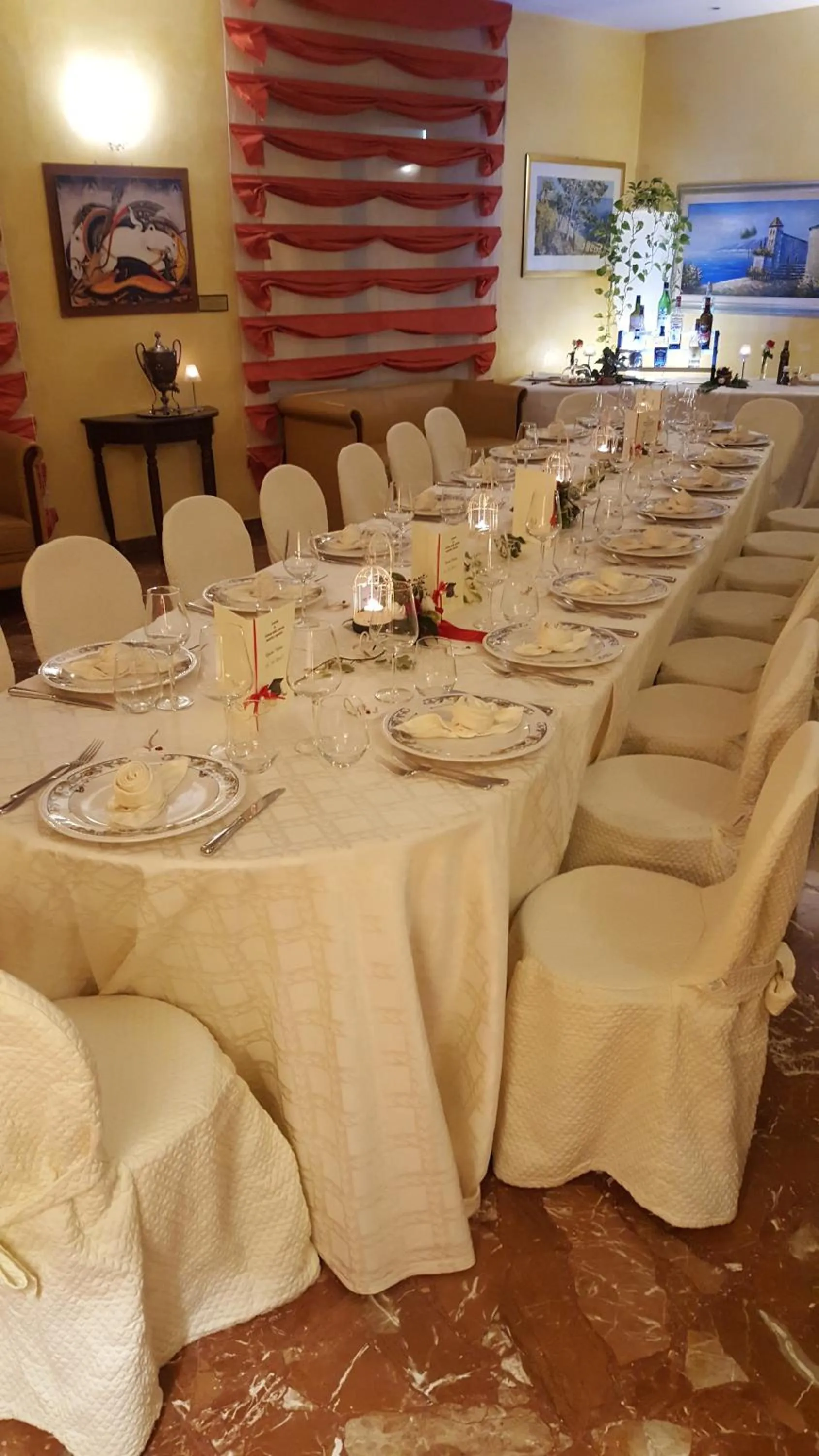 Restaurant/places to eat in Nuovo Albergo