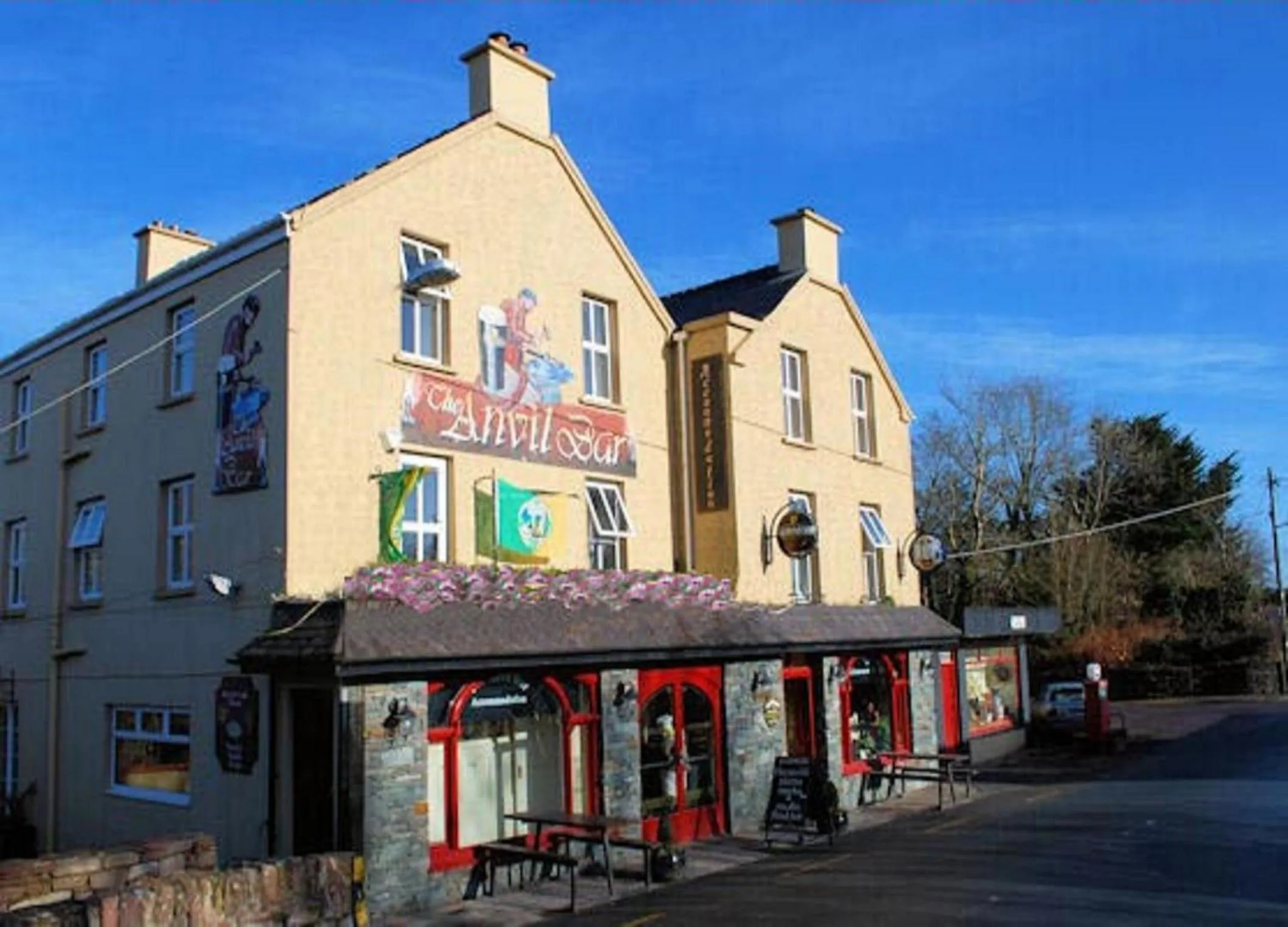 Facade/entrance in The Anvil Bar B&B