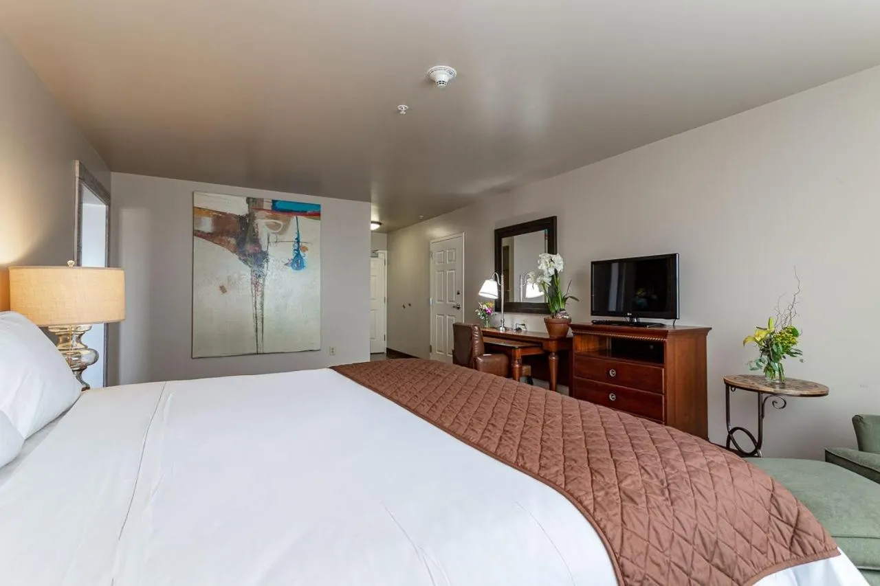 Bed in Jefferson Street Inn