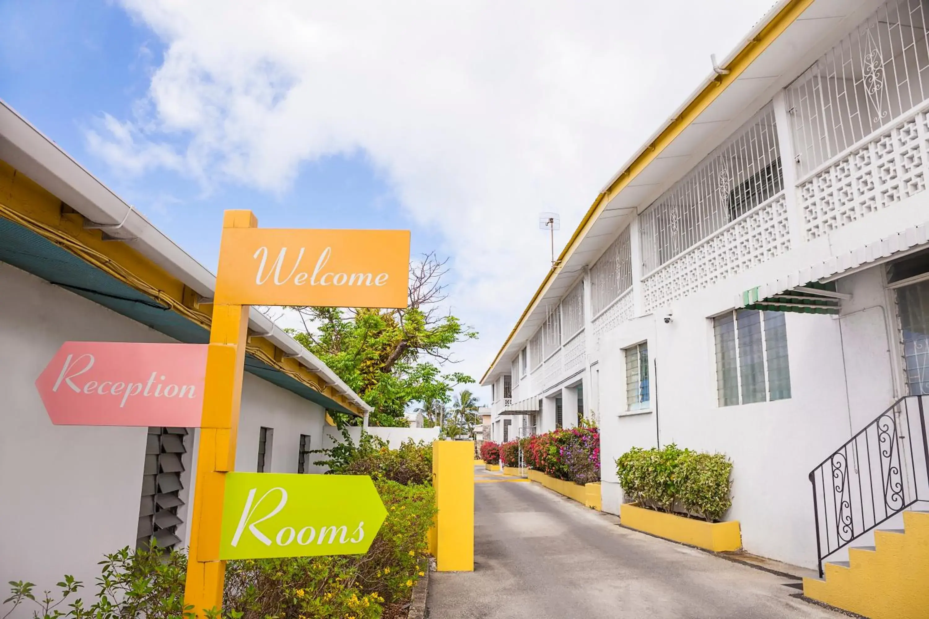 Facade/entrance in Adulo Apartments Facade/entrance in Adulo Apartments