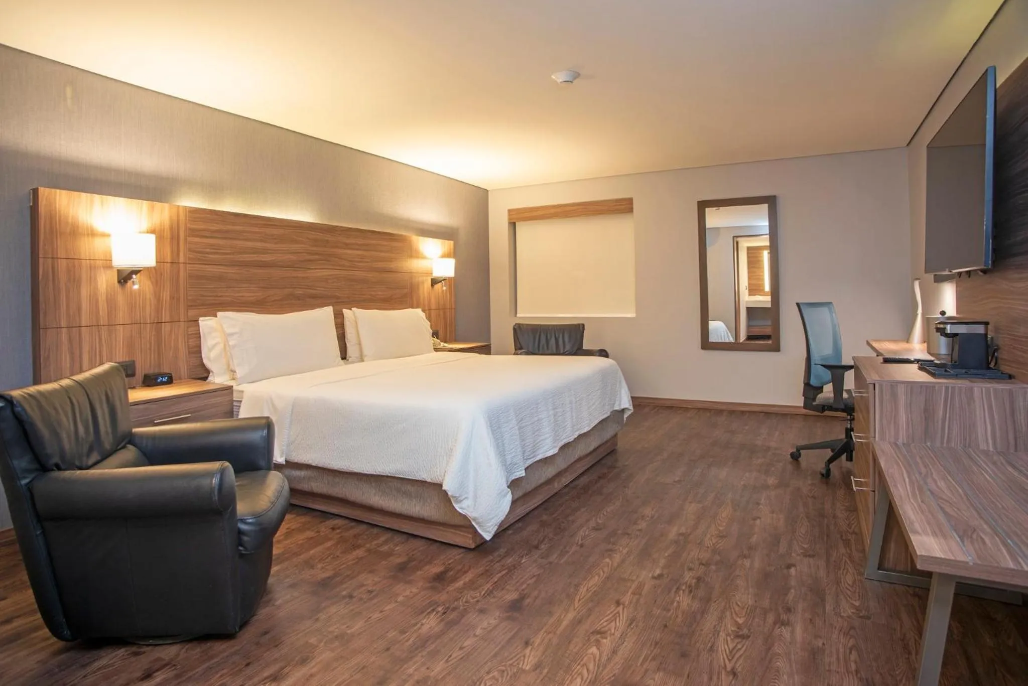 Bedroom, Bed in Holiday Inn Express Morelia by IHG