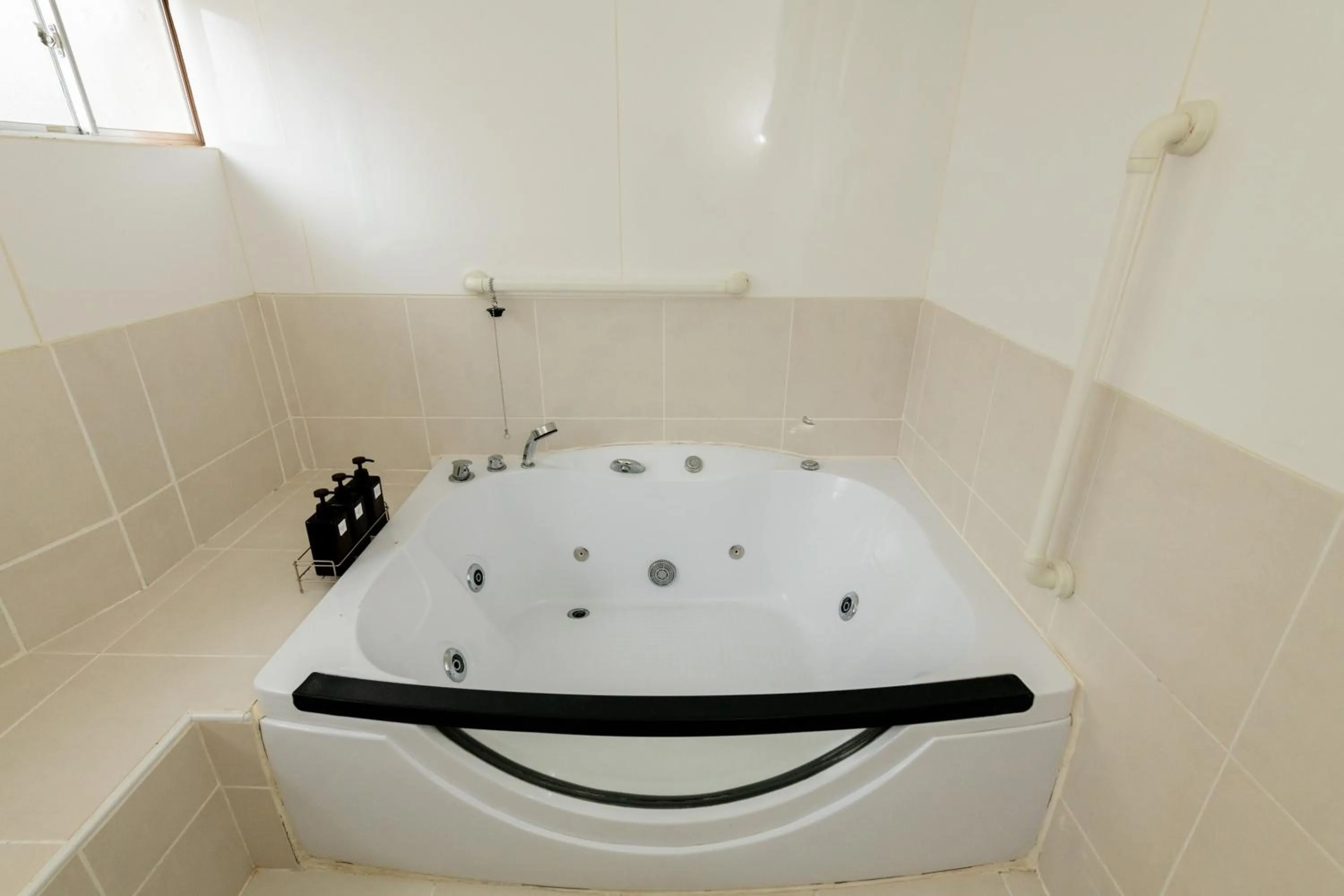 Hot Tub in Kohaku AMBER Kamakura Zaimokuza