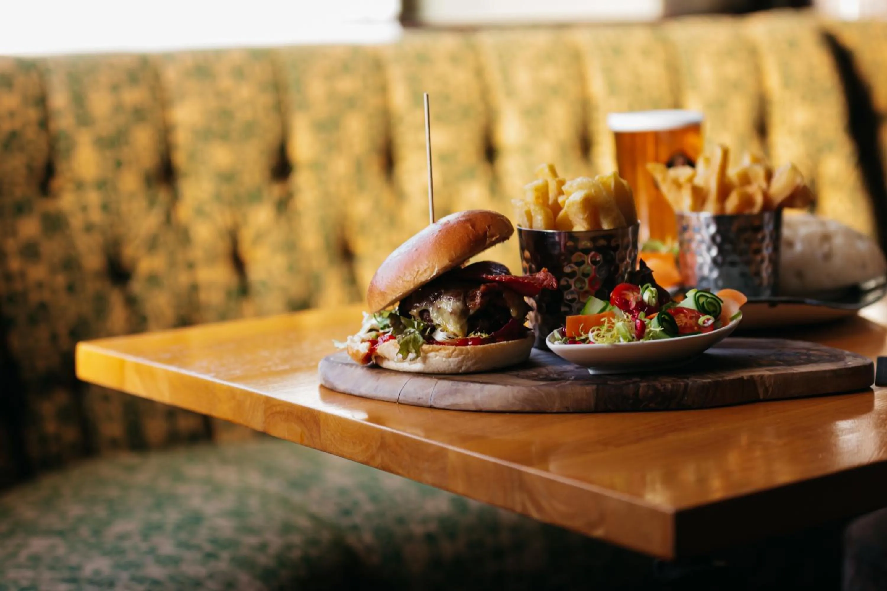 Lounge or bar in The Sitwell Arms Hotel