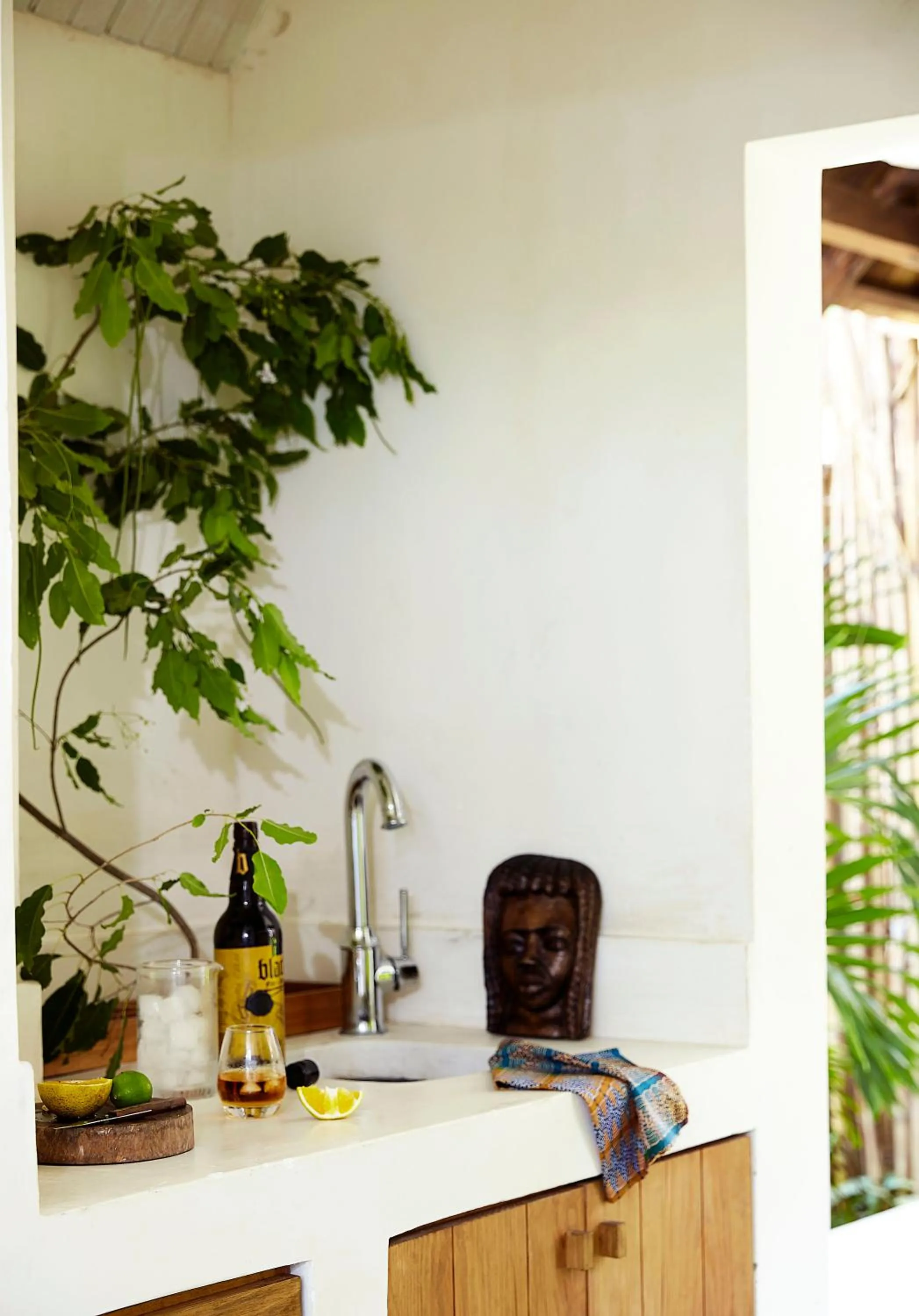 Decorative detail in GoldenEye