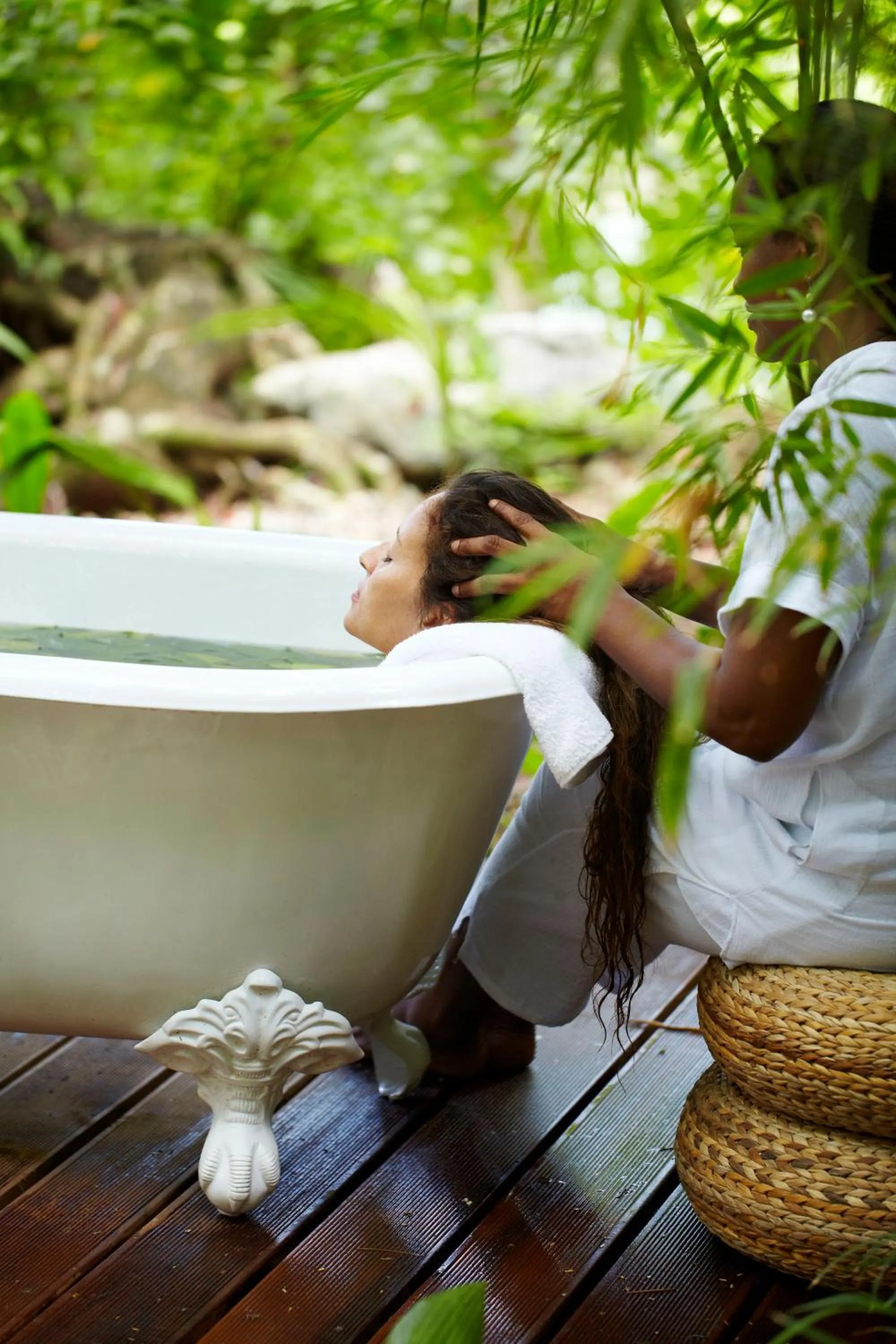 Massage in GoldenEye