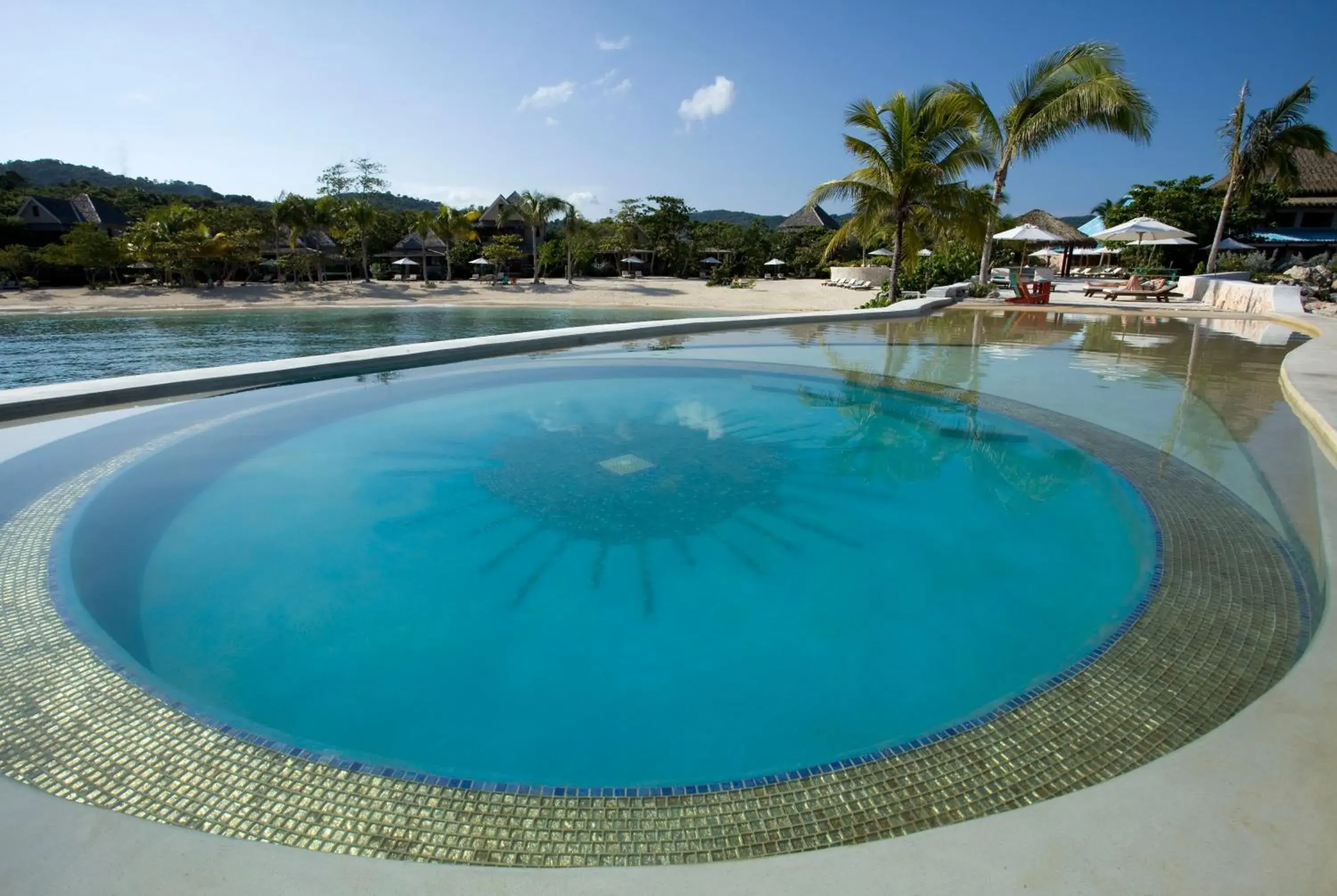 Swimming pool in GoldenEye Swimming pool in GoldenEye