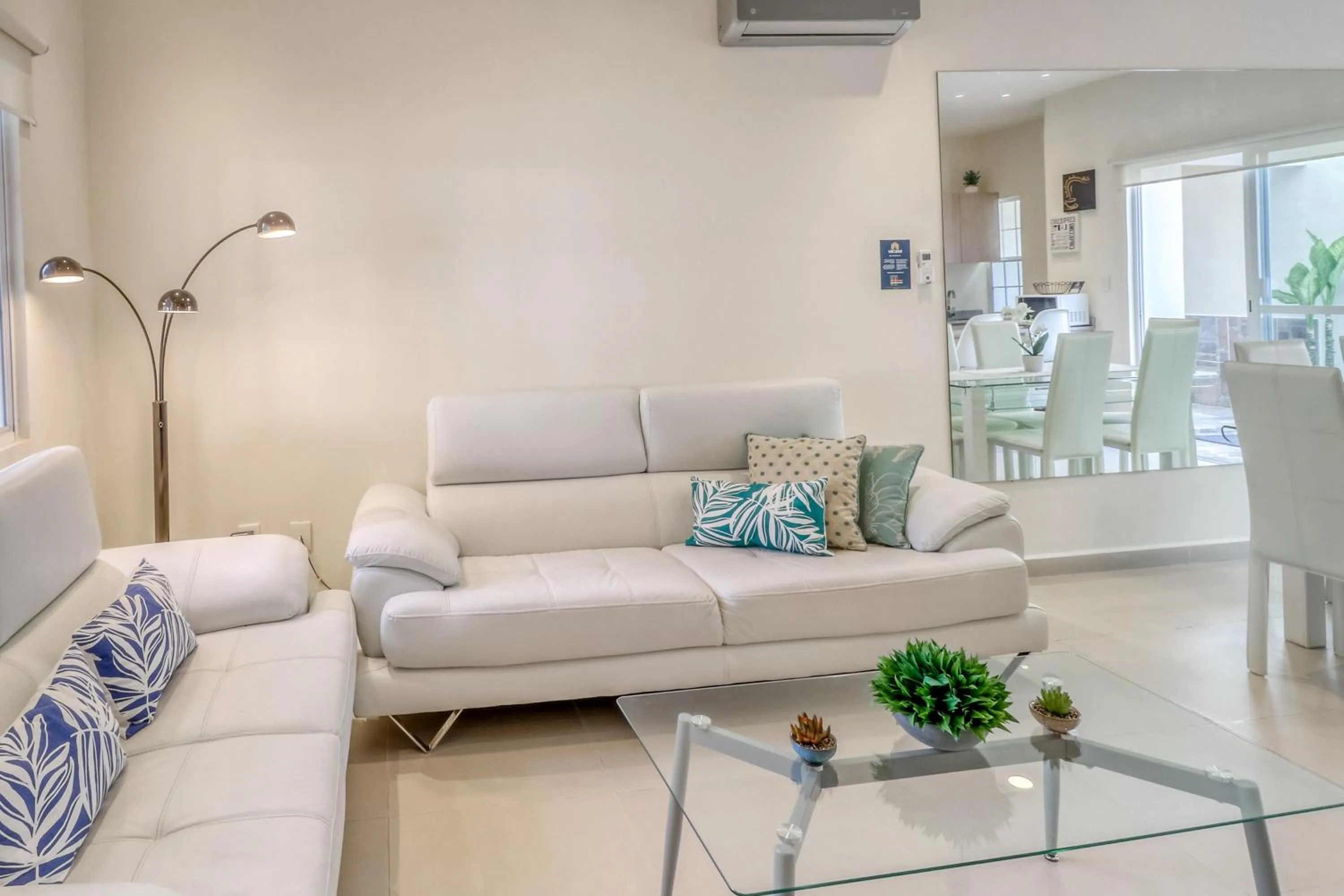 Selvanova Coto 4B, Villa Flamingos 437F