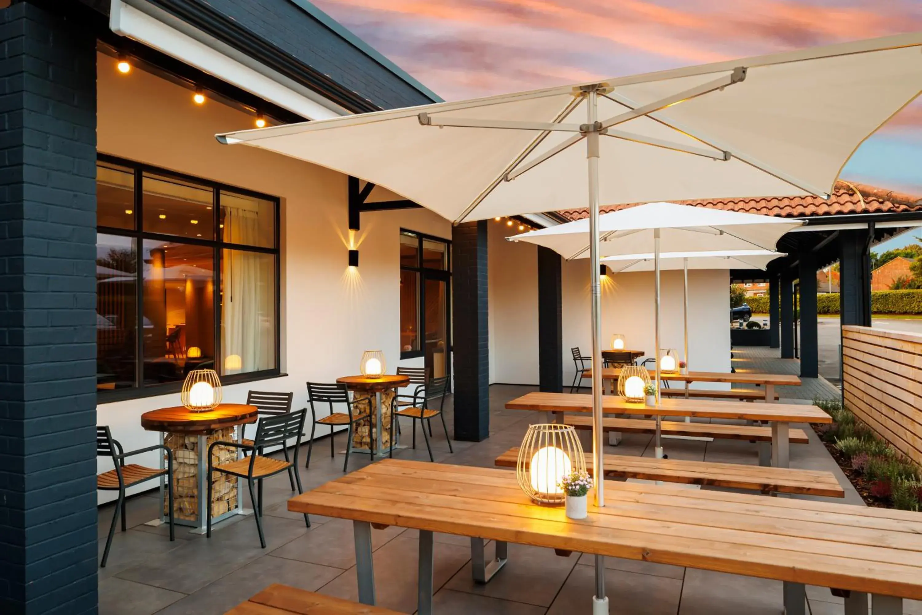 Property building in Holiday Inn High Wycombe M40, Jct.4 by IHG Property building in Holiday Inn High Wycombe M40, Jct.4 by IHG