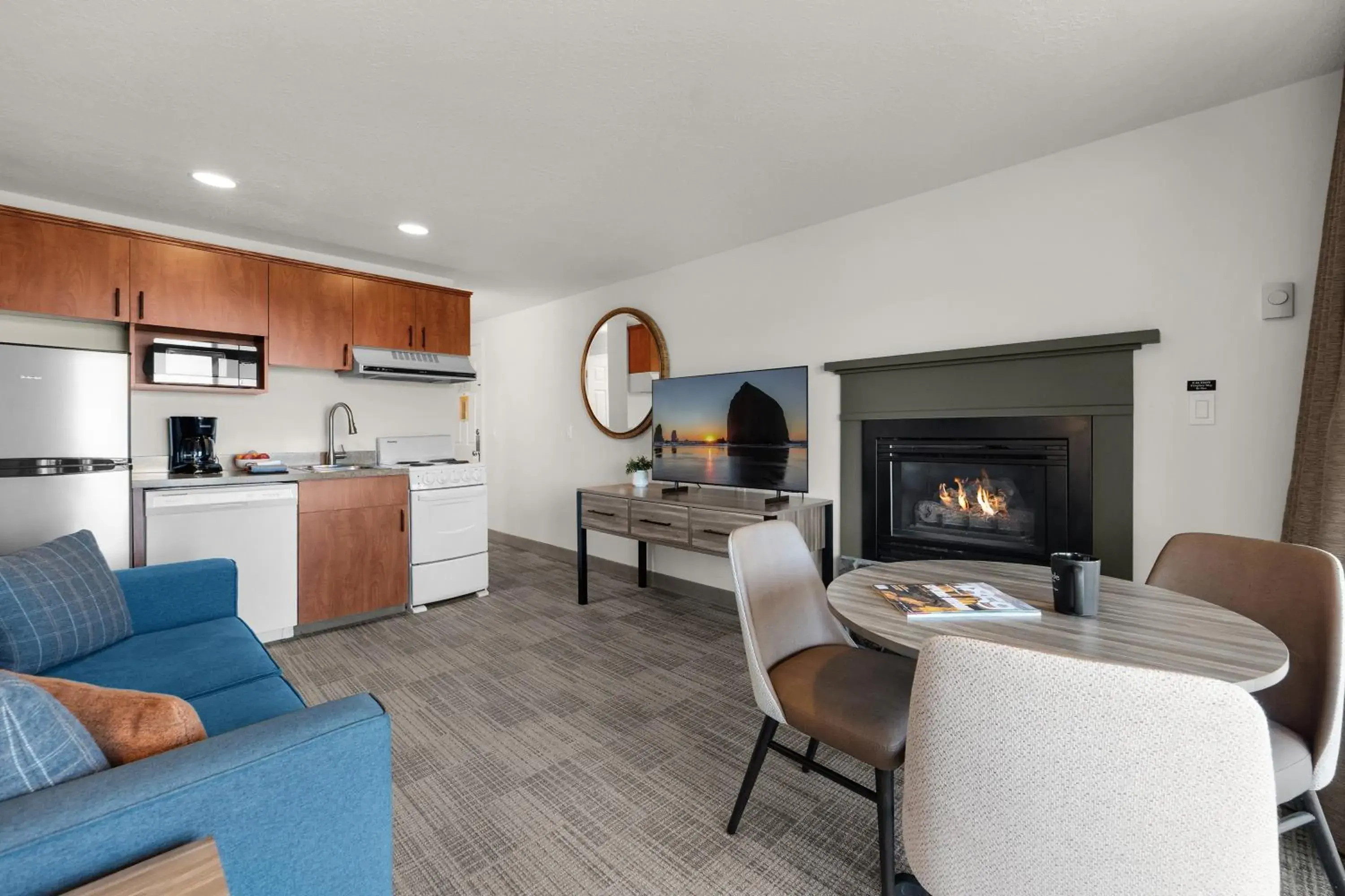 One-Bedroom Suite in The Wayside Inn One-Bedroom Suite in The Wayside Inn