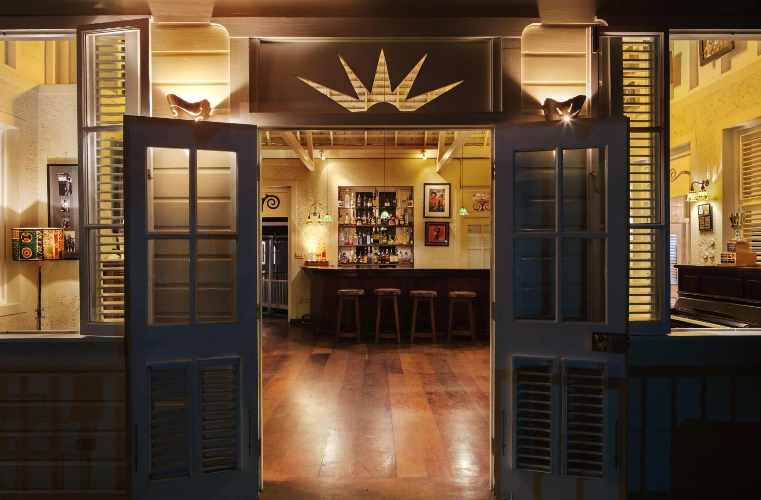 Restaurant/places to eat in Strawberry Hill