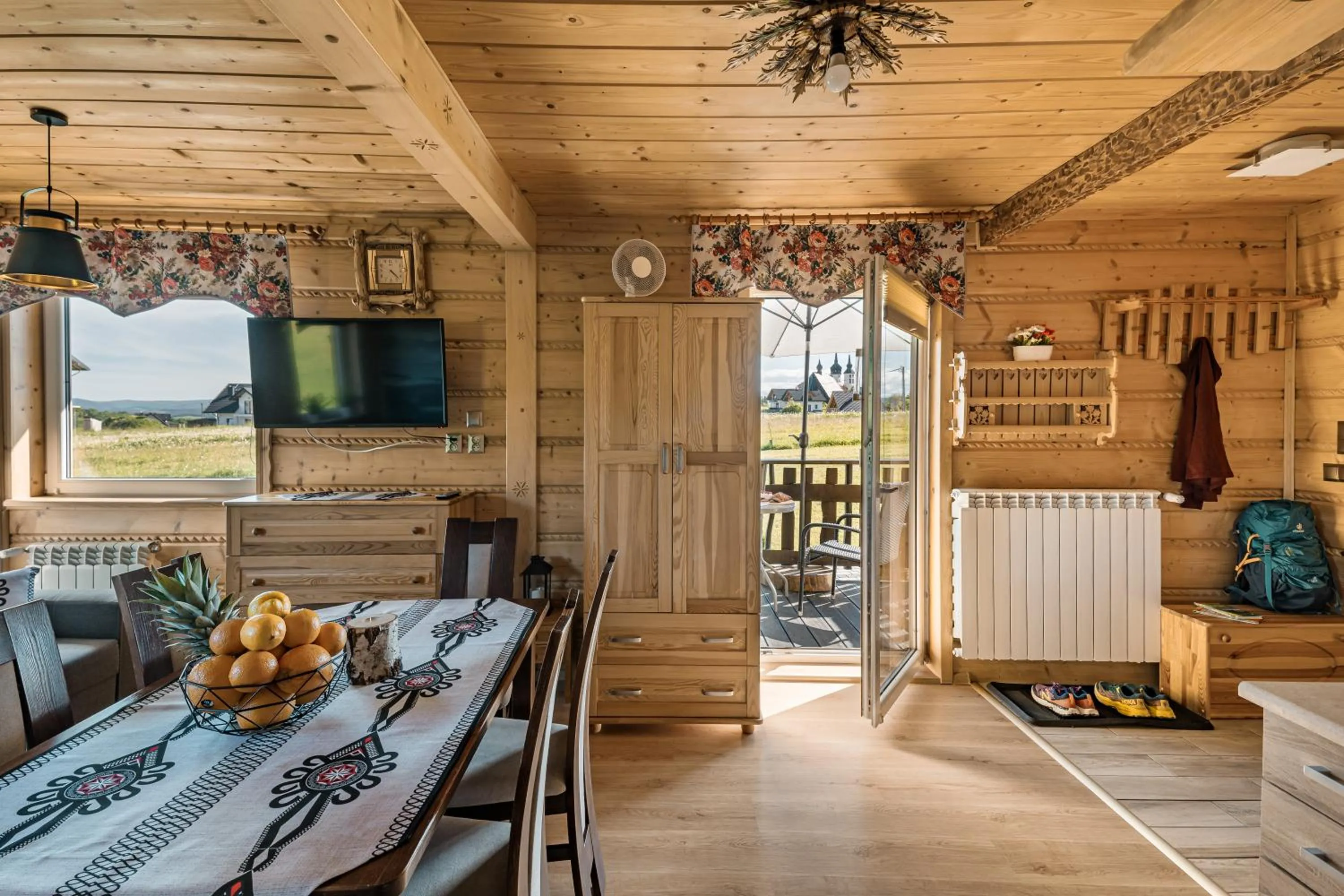 TV and multimedia in Zaciszne Domki w Kluszkowcach z Sauną i Balią