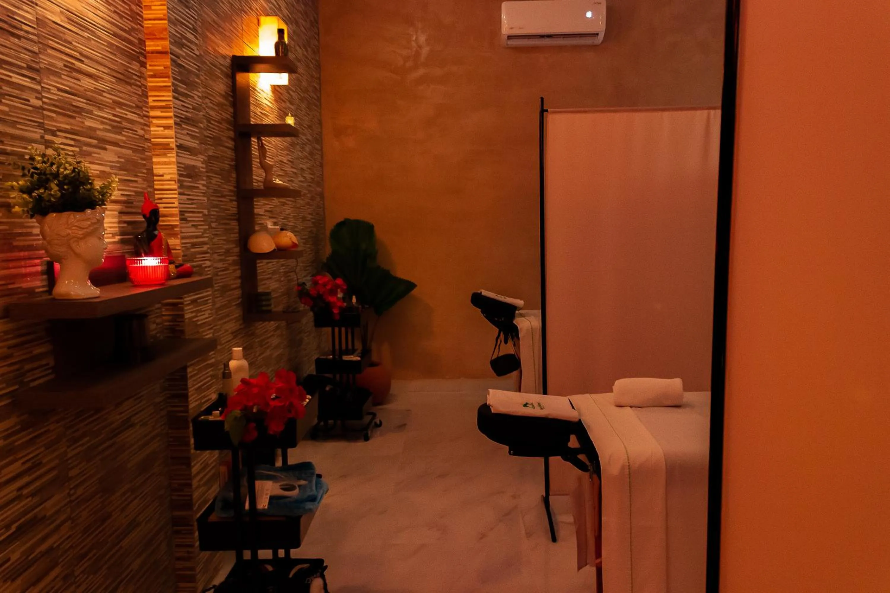 Massage in Hotel Puente Nacional & Spa