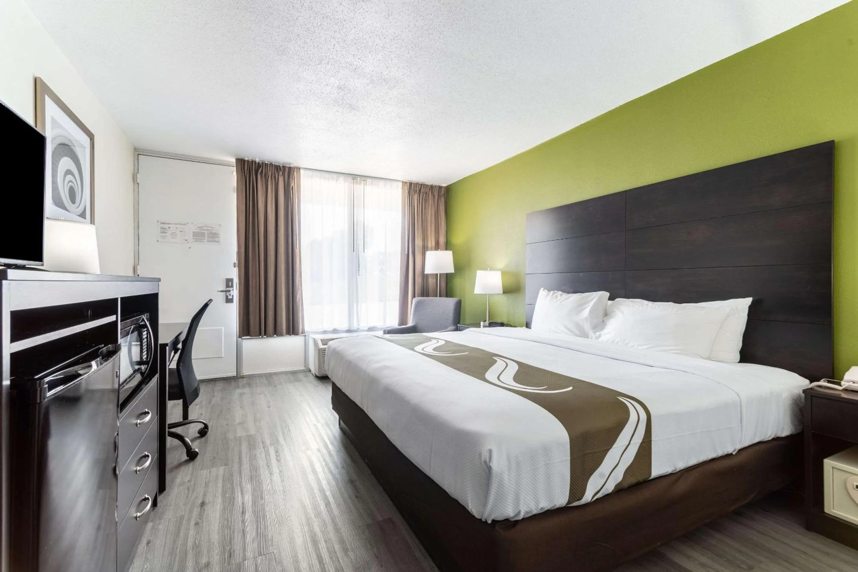 Bedroom, Bed in Quality Inn & Suites Vandalia near I-70 and Hwy 51