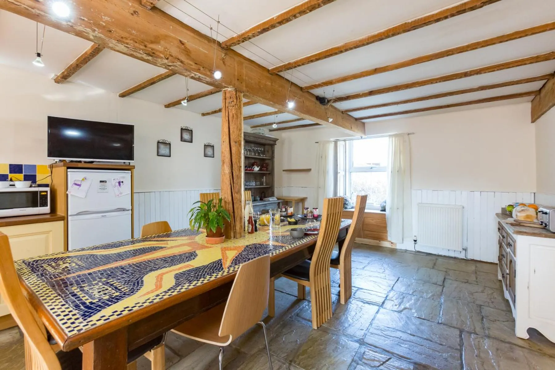 Dining area in Bamse B&B