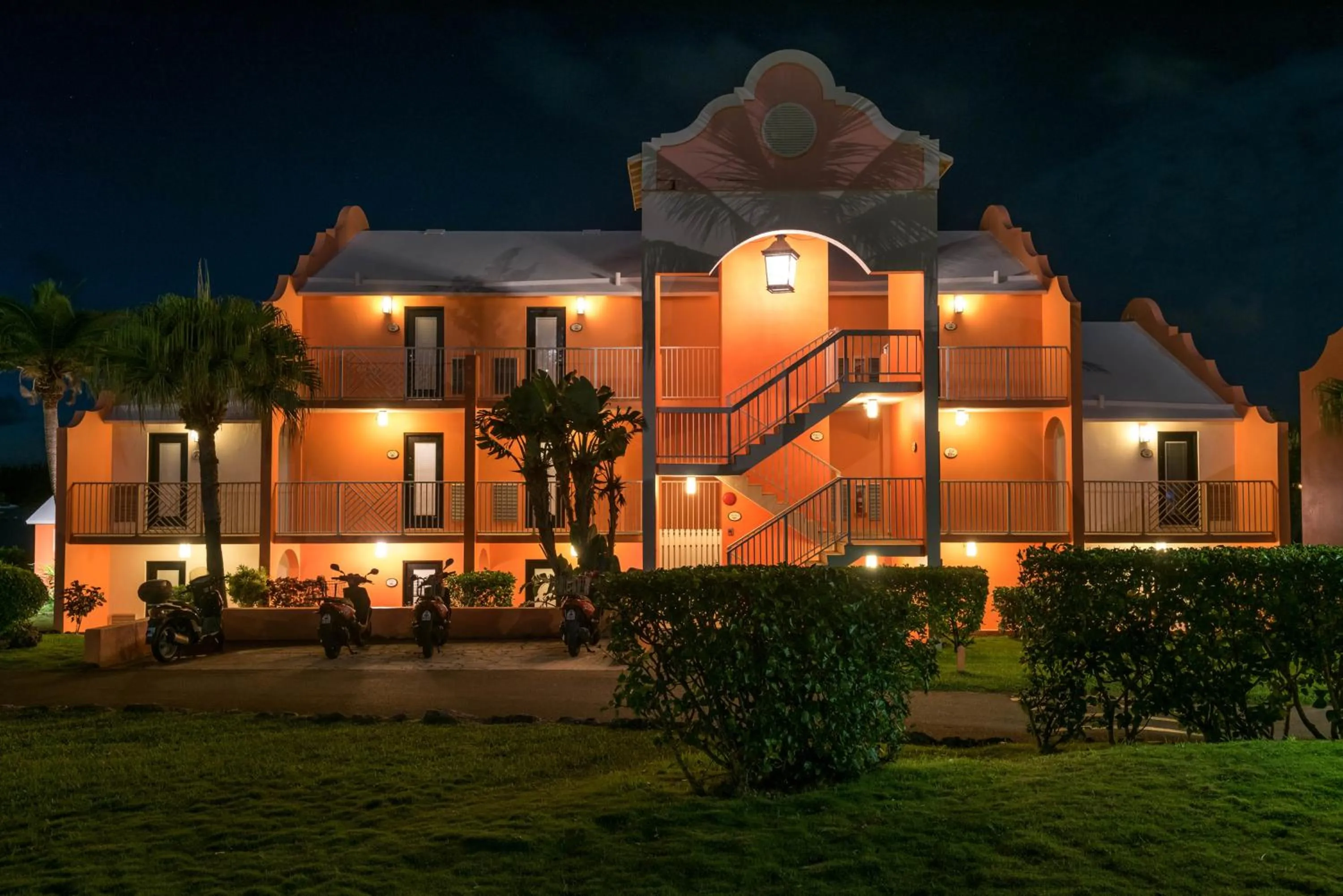 Property building in Grotto Bay Beach Resort