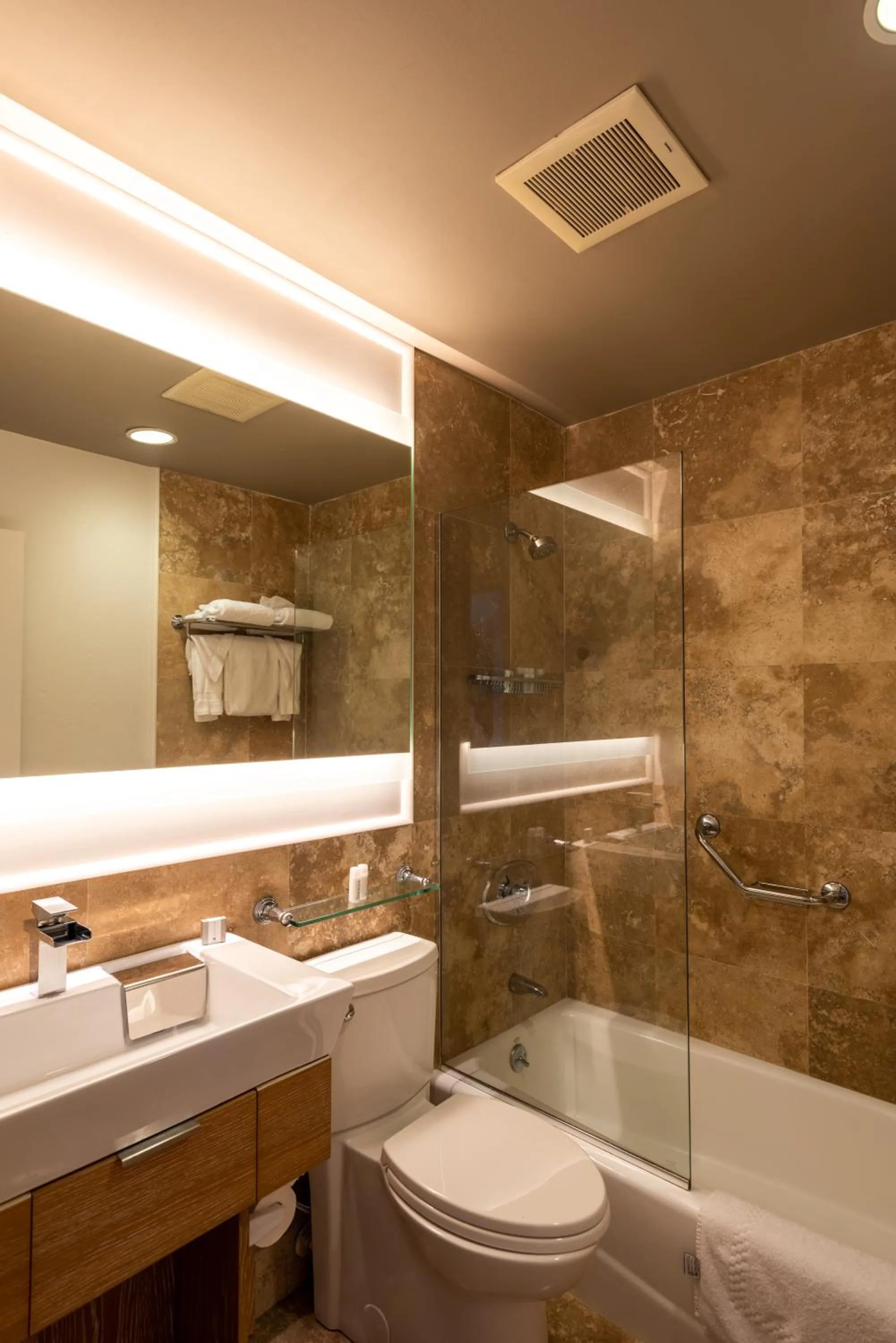 Shower in Grotto Bay Beach Resort