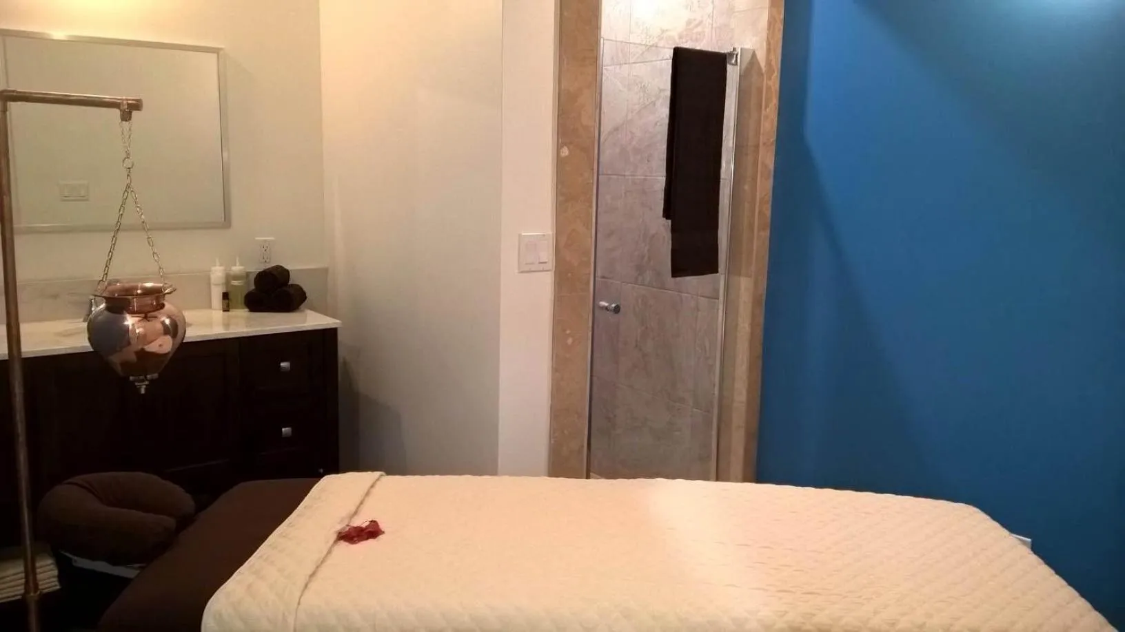 Spa and wellness centre/facilities, Bed in The Atrium Resort