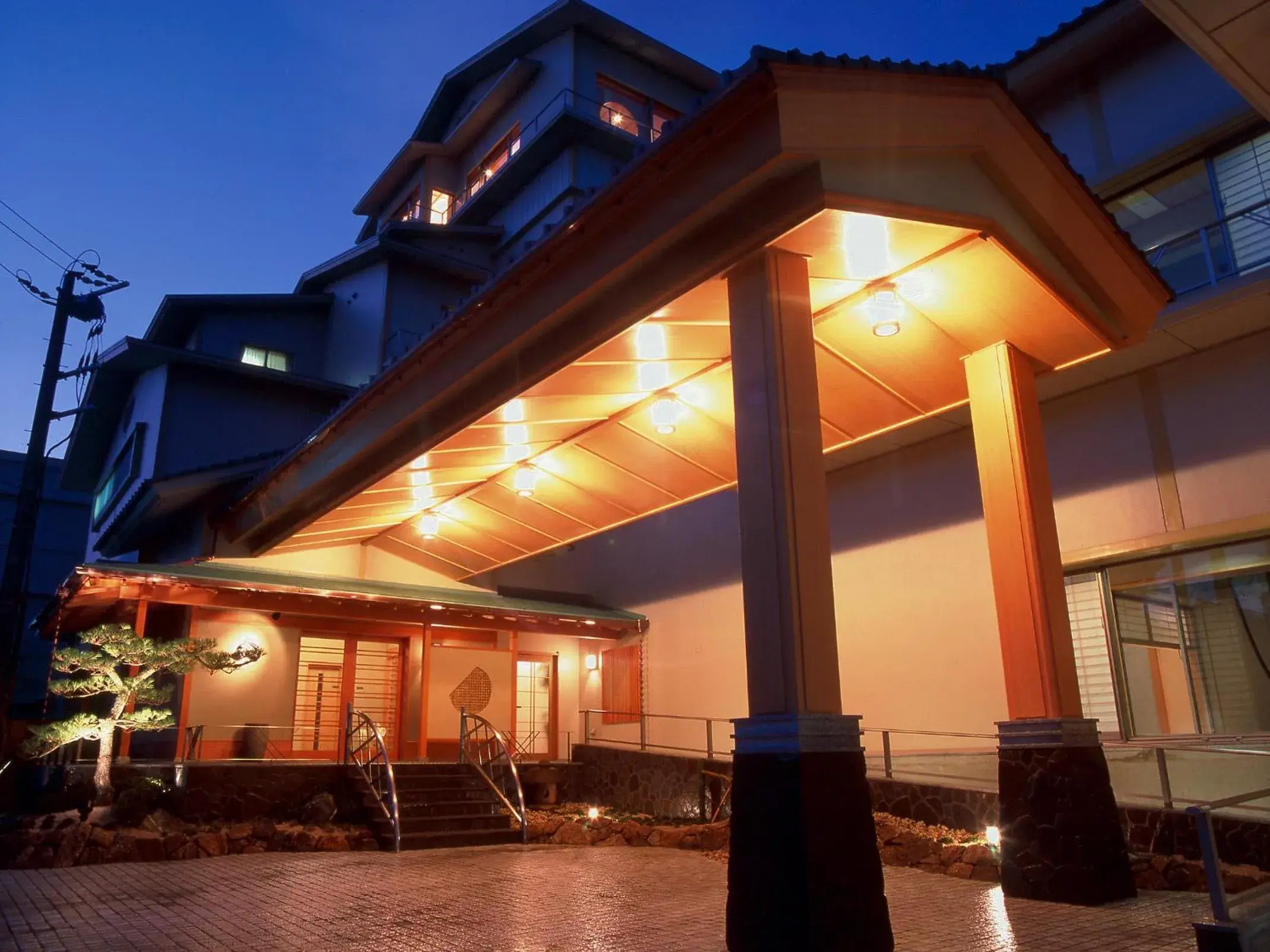 Facade/entrance in Kaike Shogetsu Facade/entrance in Kaike Shogetsu