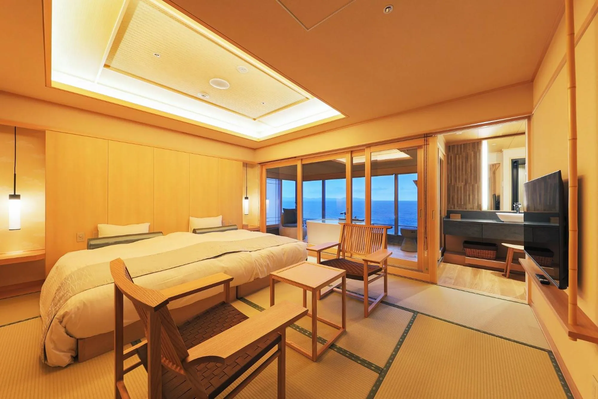 Photo of the whole room in Kaike Shogetsu