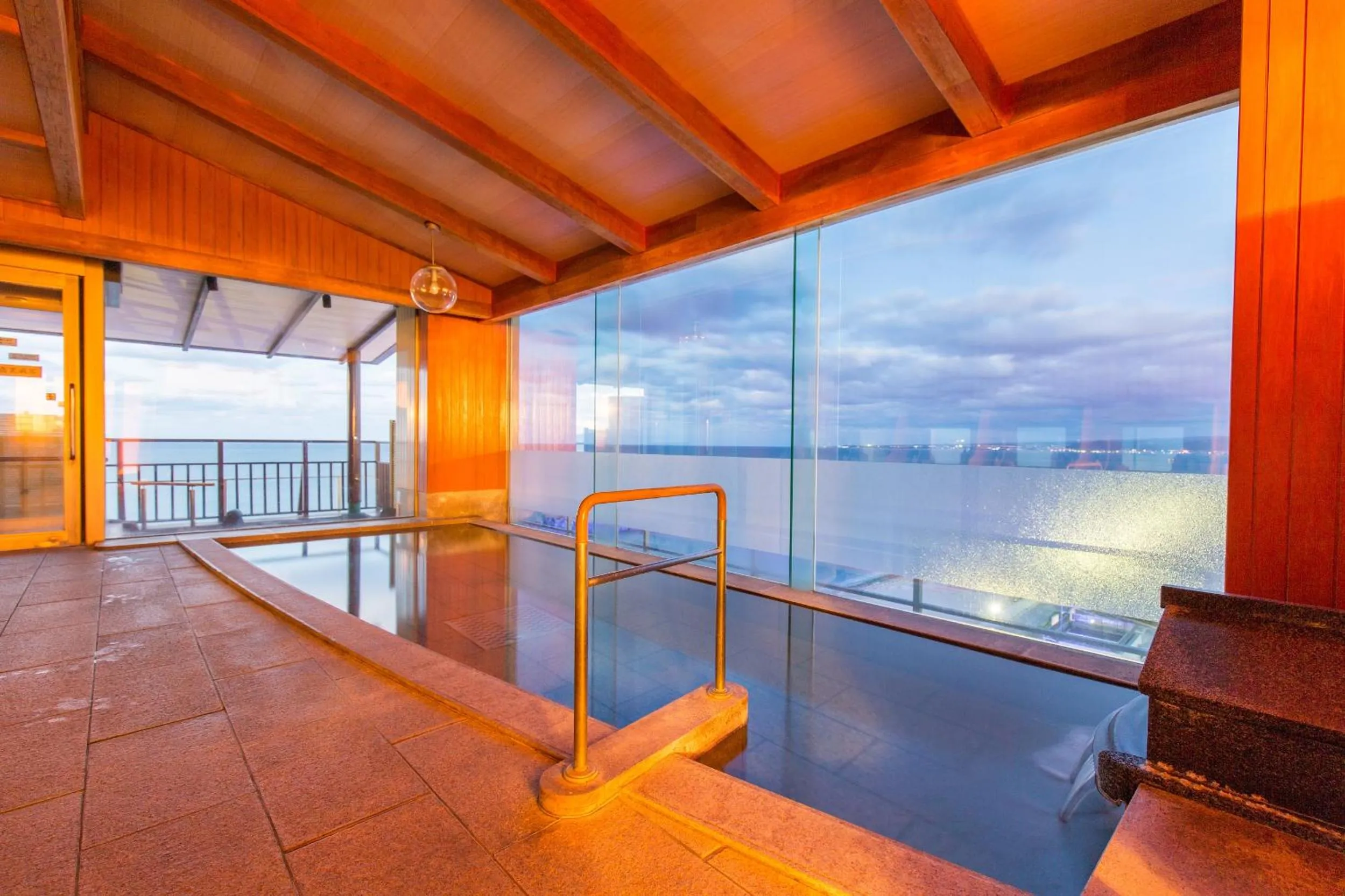 Public Bath in Kaike Shogetsu