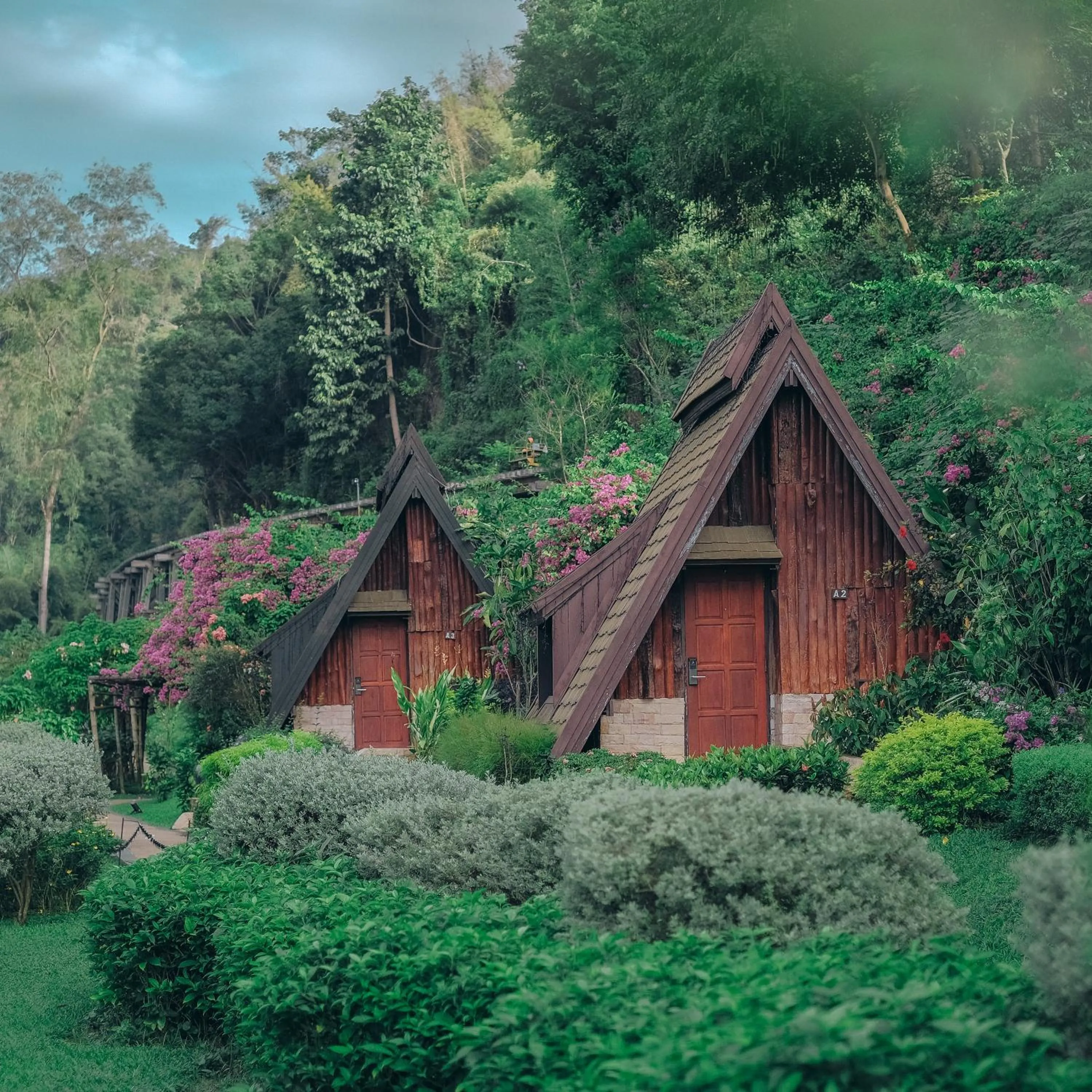 Inner courtyard view in Suan Sai Yok Resort
