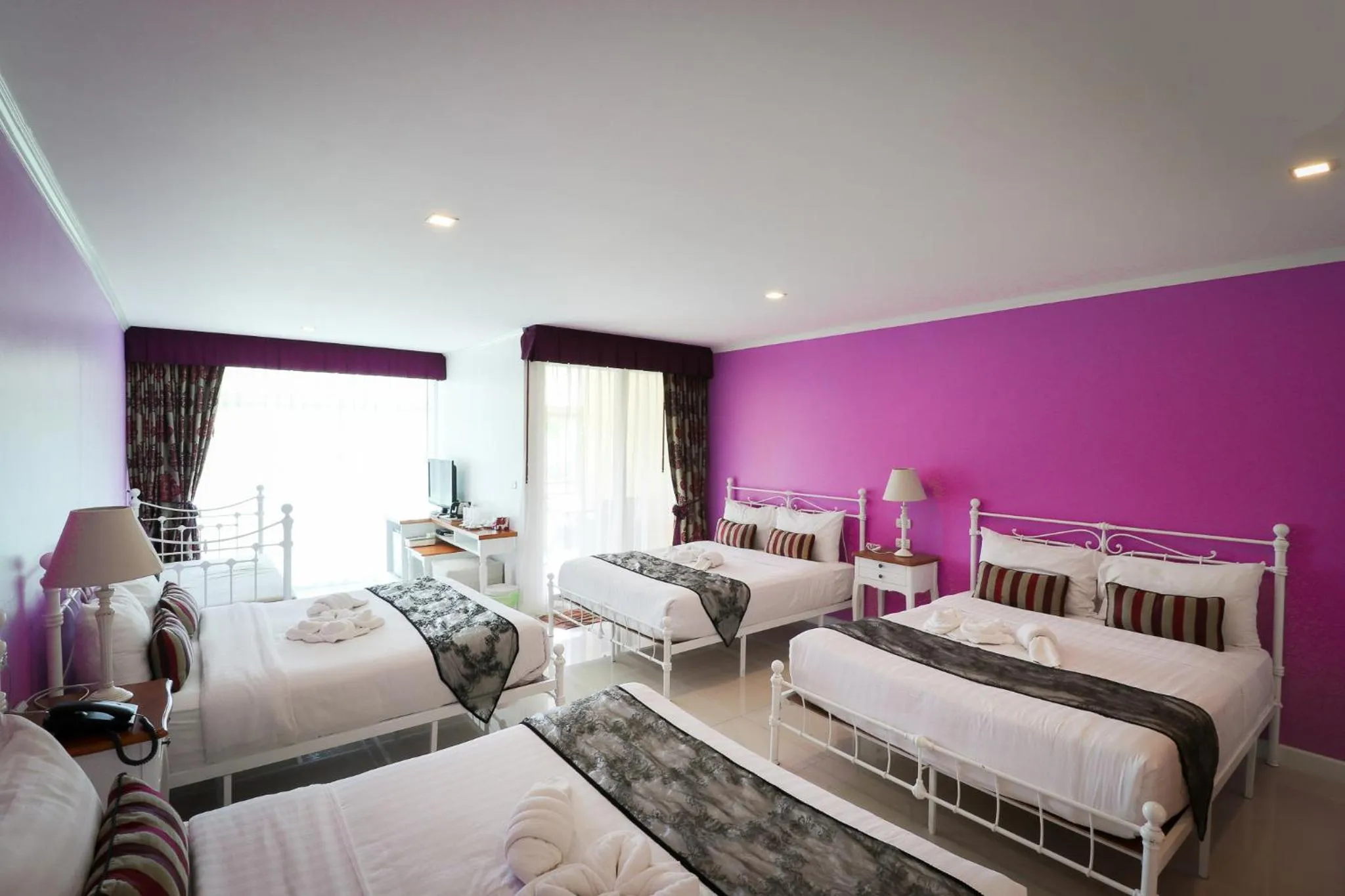 Bedroom, Bed in Suan Sai Yok Resort