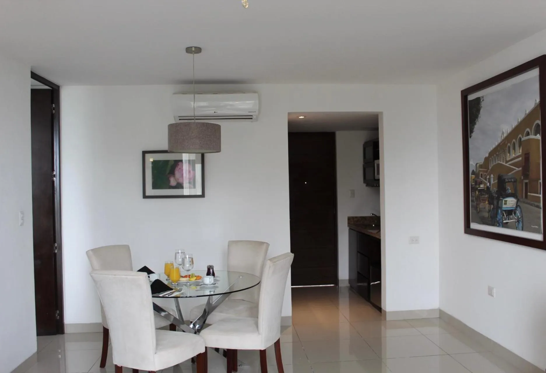 Dining area in Mesón de la Luna Hotel & Spa