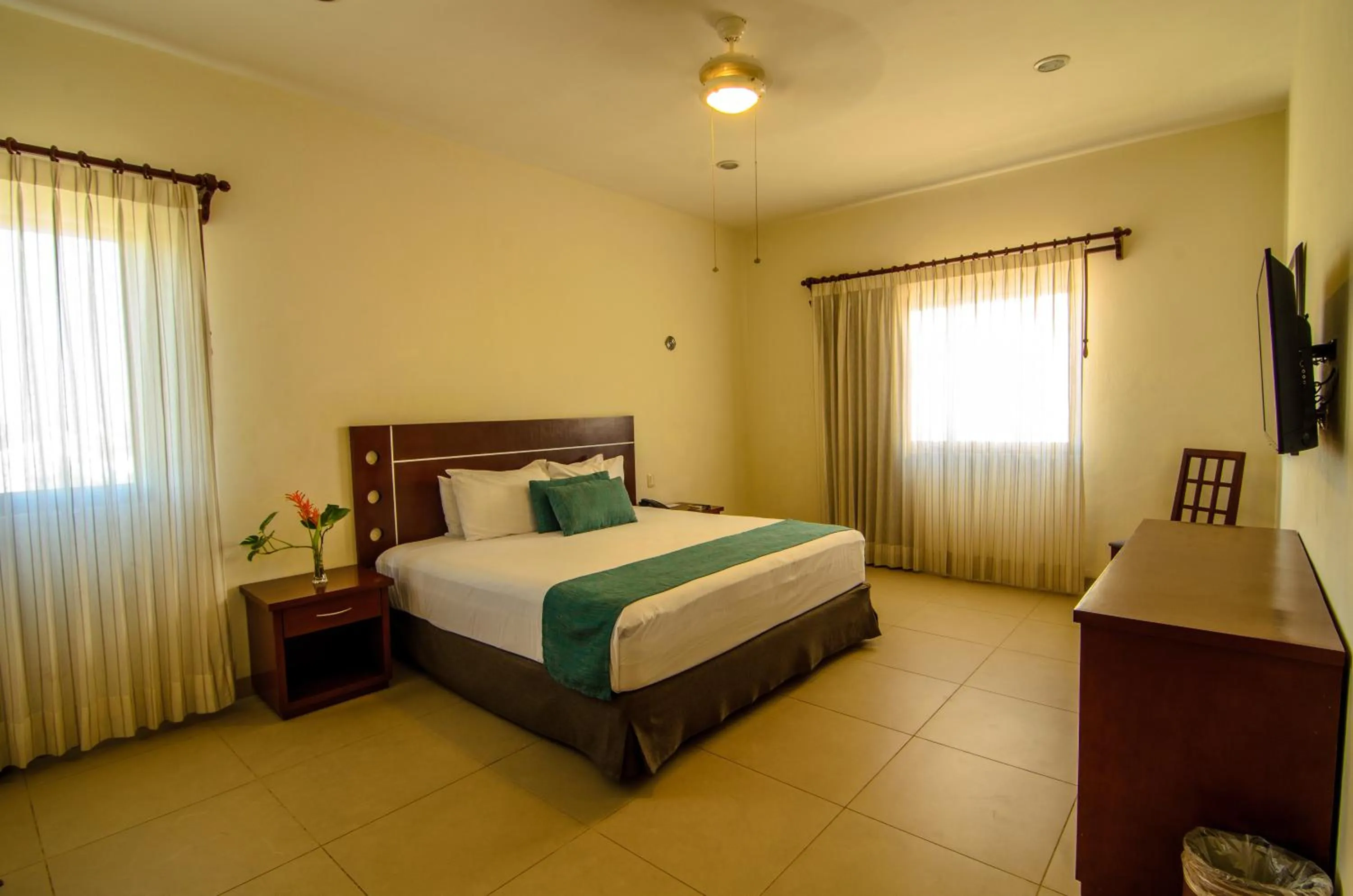 Bedroom, Bed in Mesón de la Luna Hotel & Spa