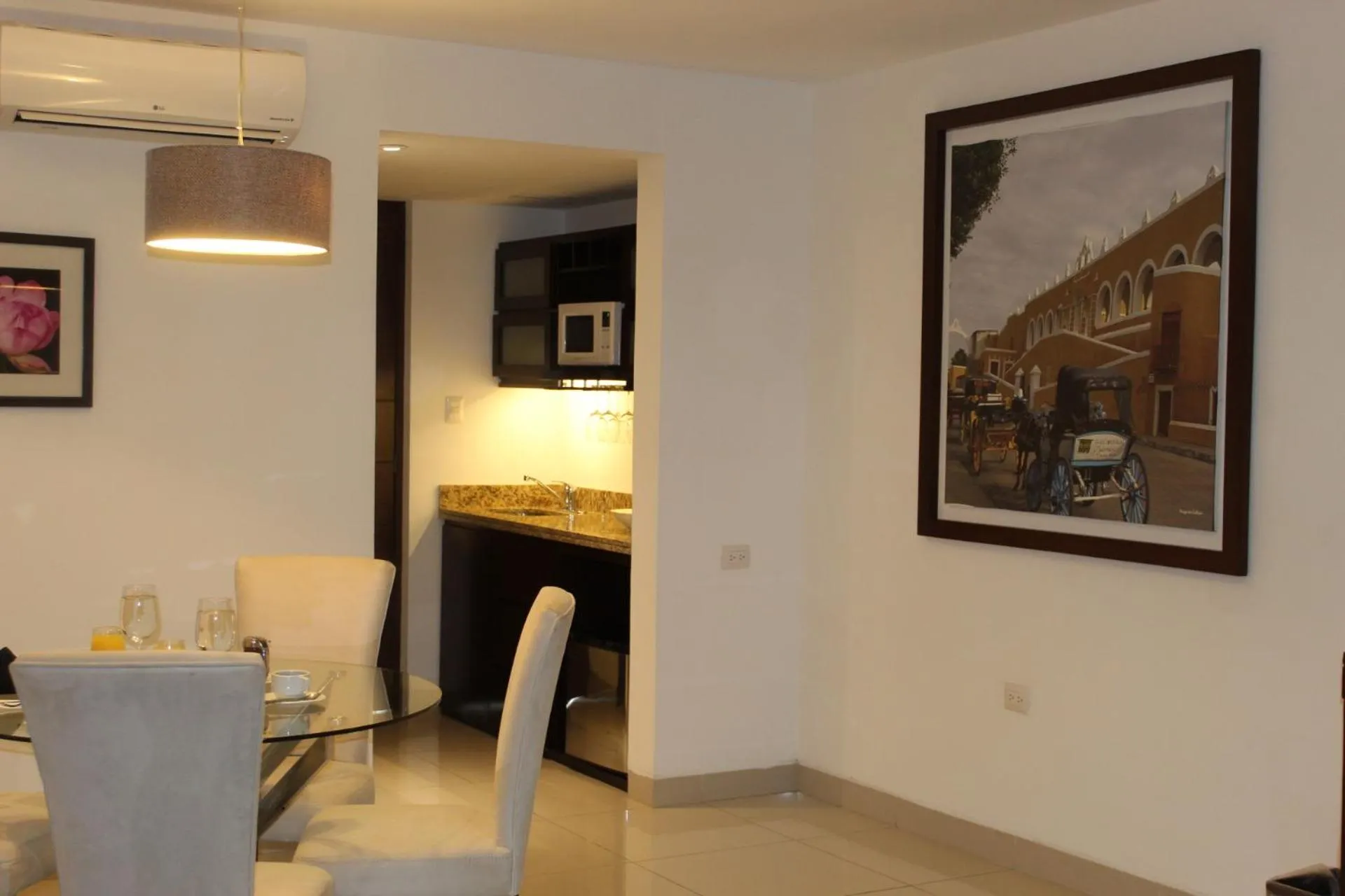 Kitchen or kitchenette in Mesón de la Luna Hotel & Spa