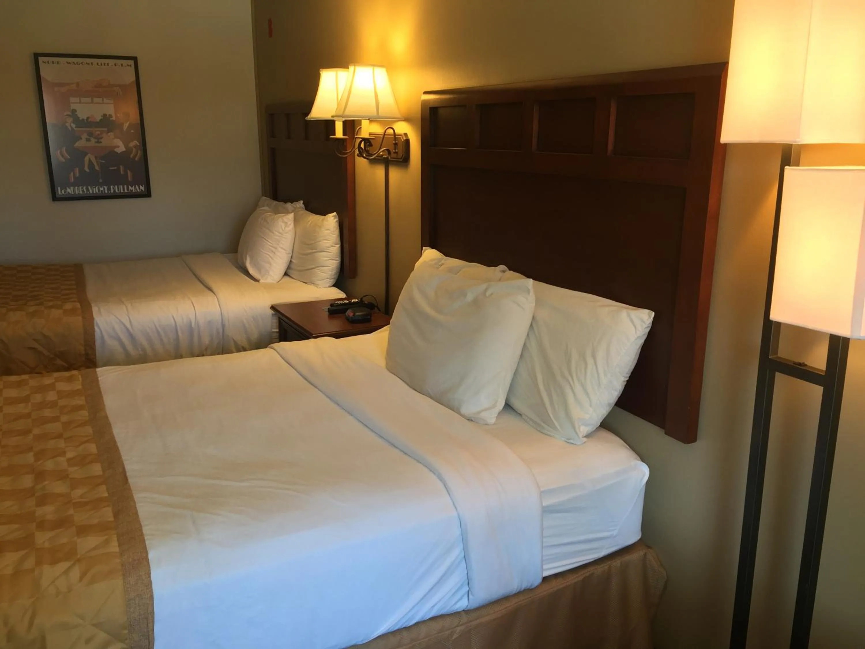 Bedroom, Bed in Docker's Inn