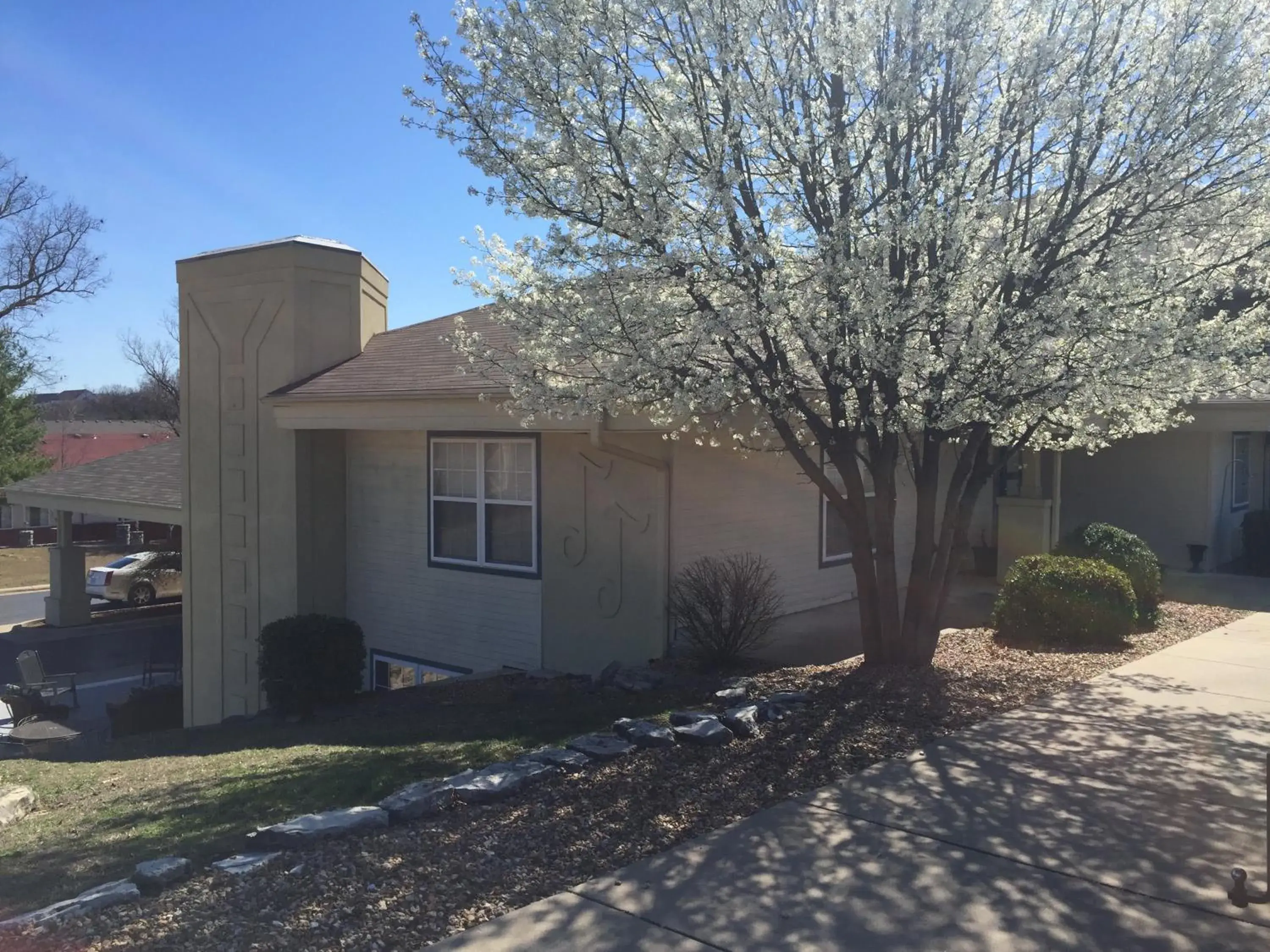 Bird's eye view in Docker's Inn Bird's eye view in Docker's Inn