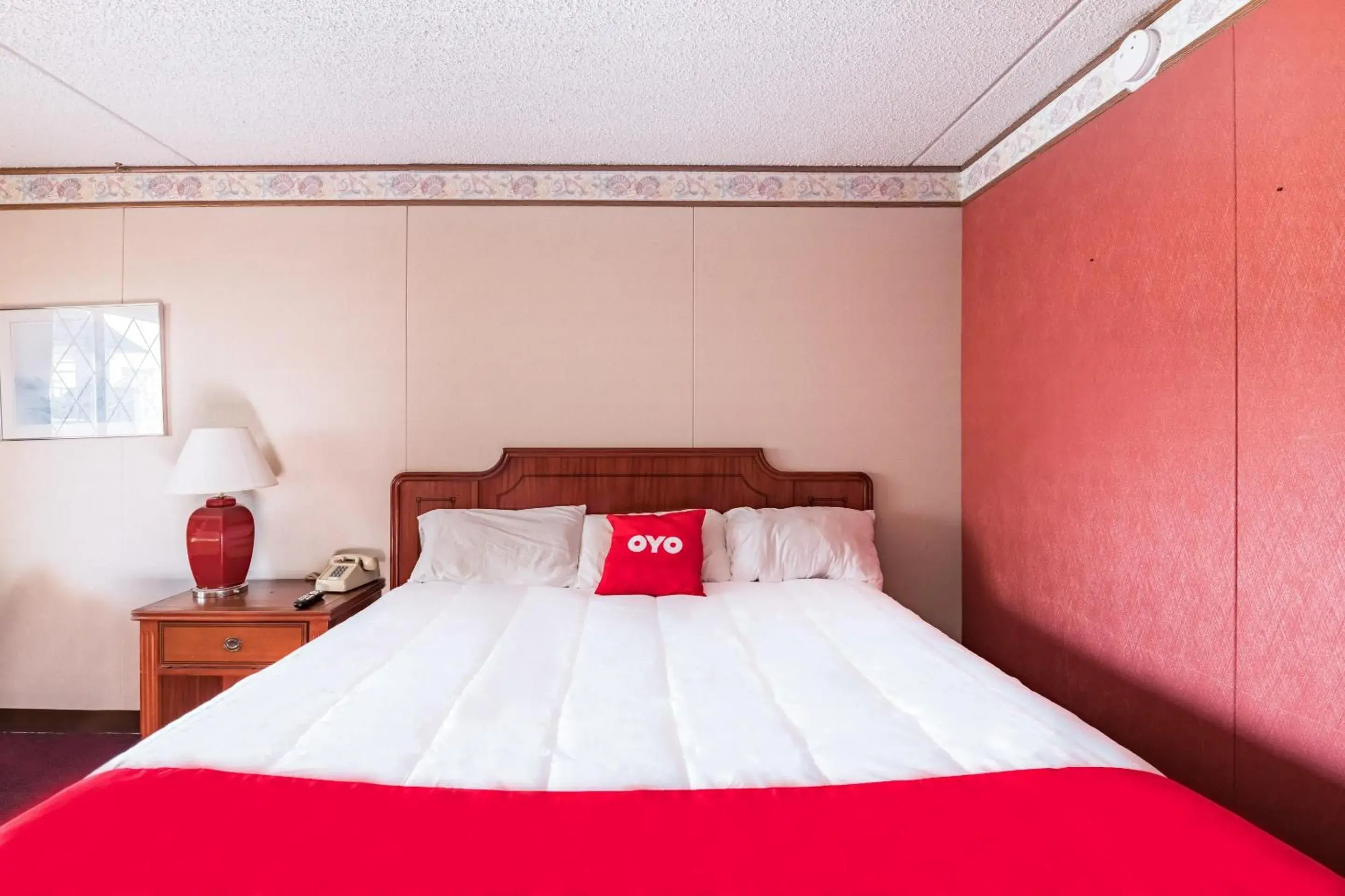 Bedroom in OYO Hotel Windmill Branson Bedroom in OYO Hotel Windmill Branson