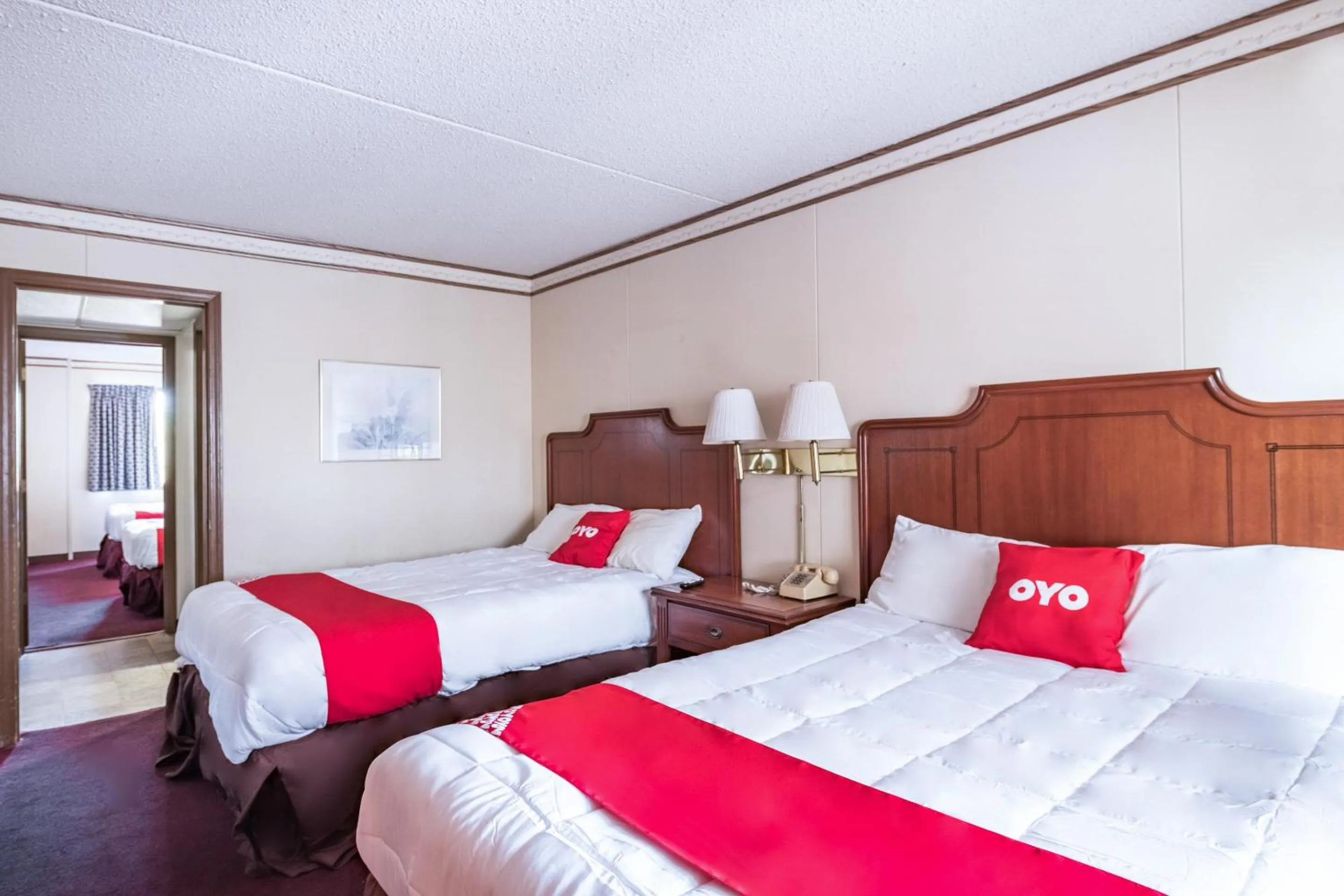 Bedroom in OYO Hotel Windmill Branson