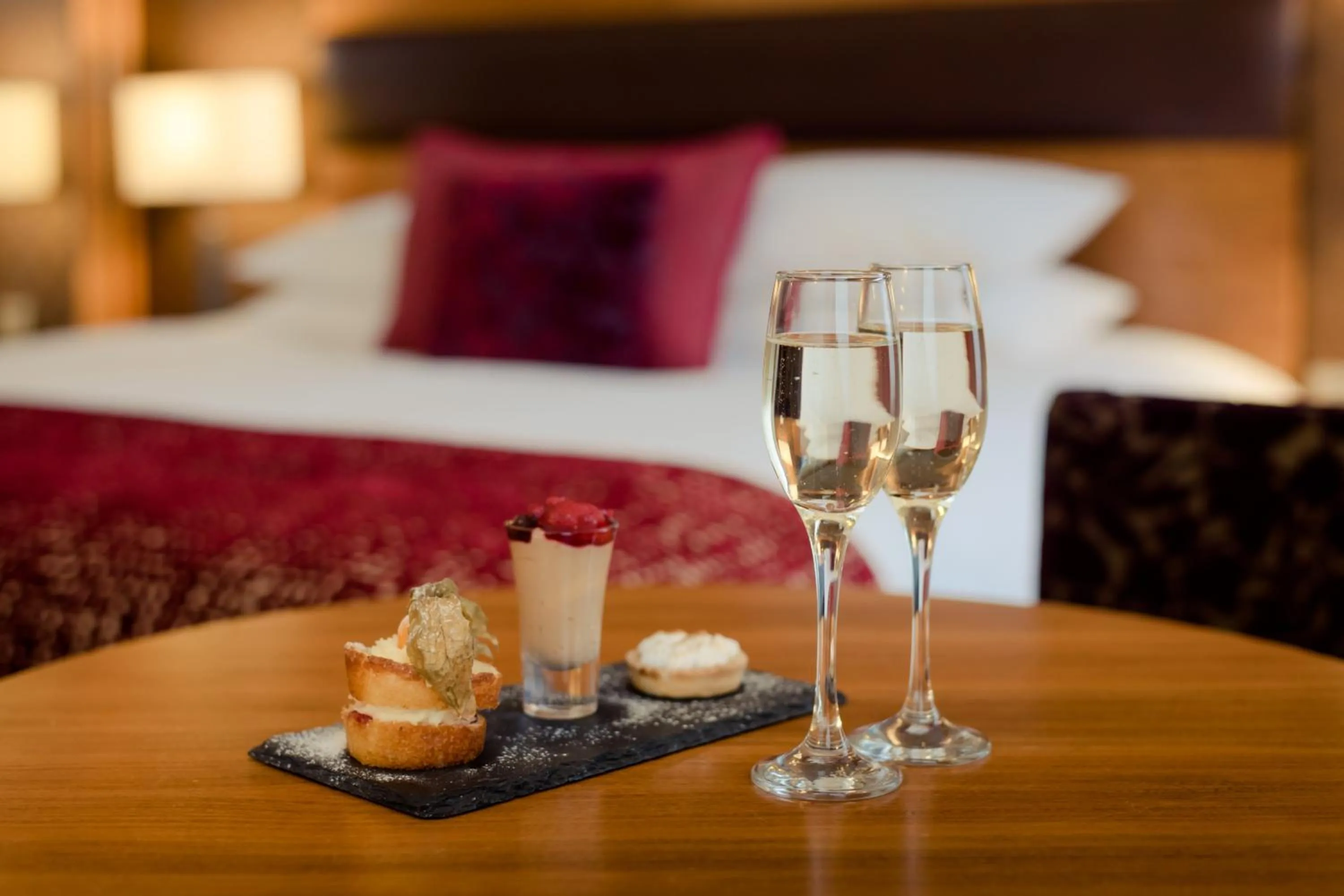 Drinks, Bed in Leopold Hotel