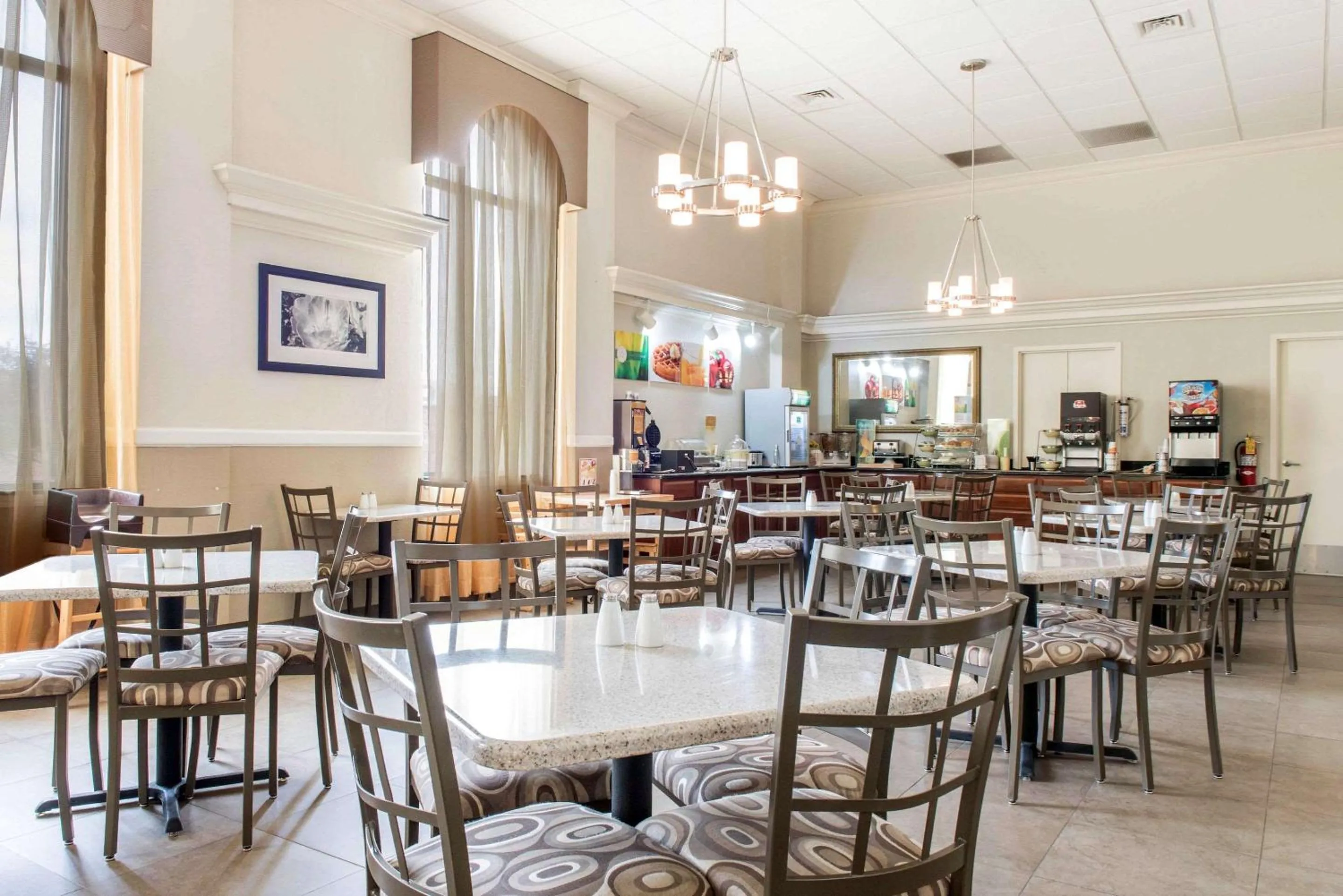 Restaurant/places to eat in Quality Inn Festus