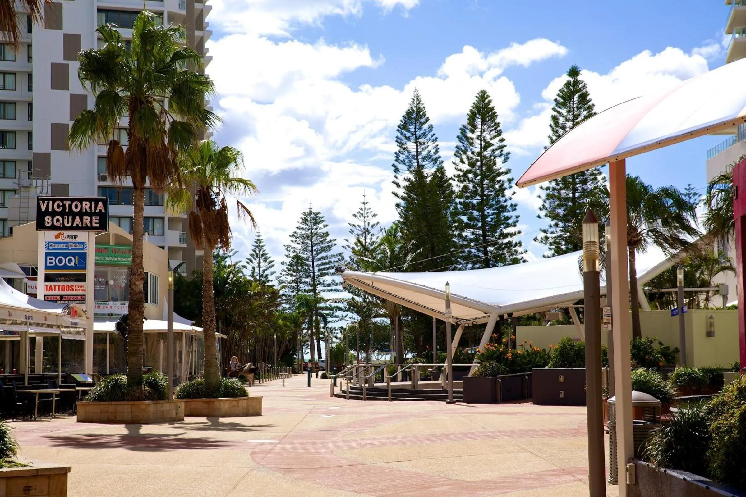 Area and facilities in Victoria Square Apartments