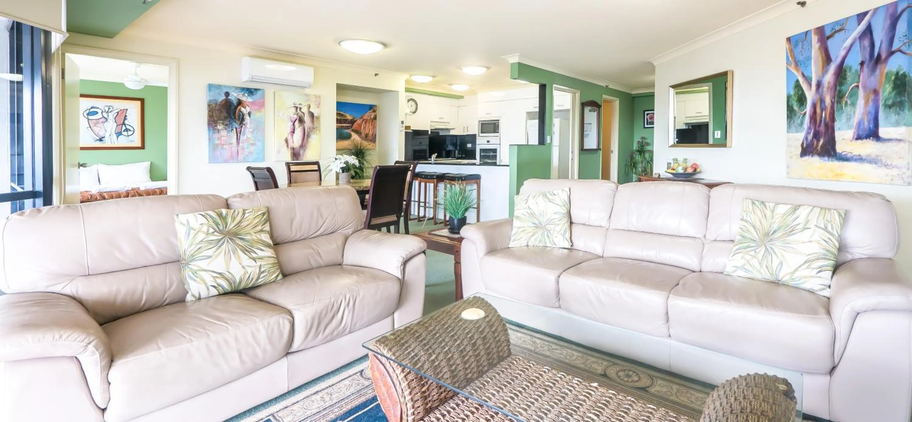 Dining area in Victoria Square Apartments