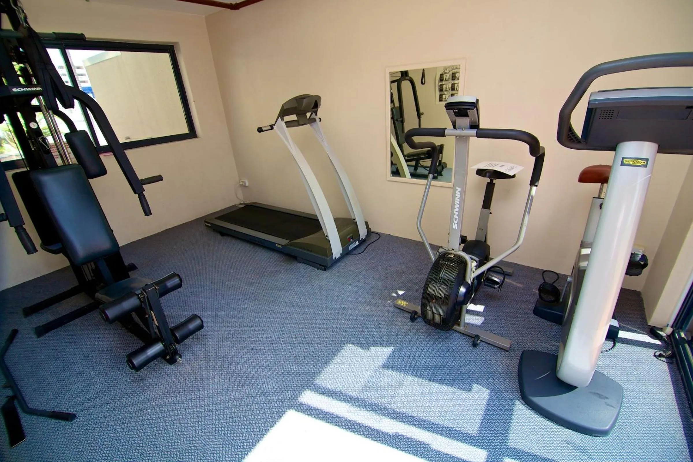 Fitness centre/facilities in Victoria Square Apartments