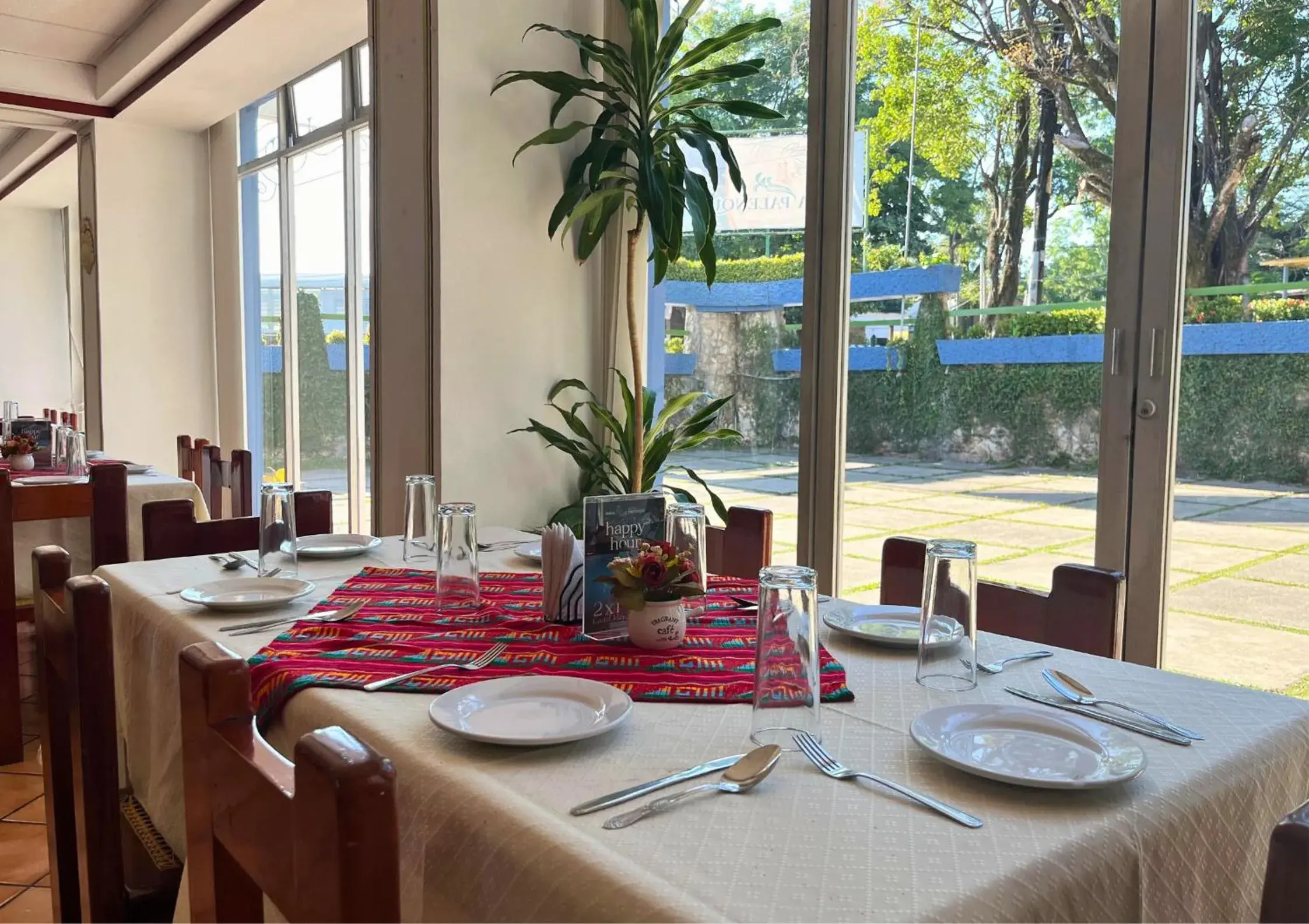 Restaurant/places to eat in Hotel Maya Palenque Restaurant/places to eat in Hotel Maya Palenque