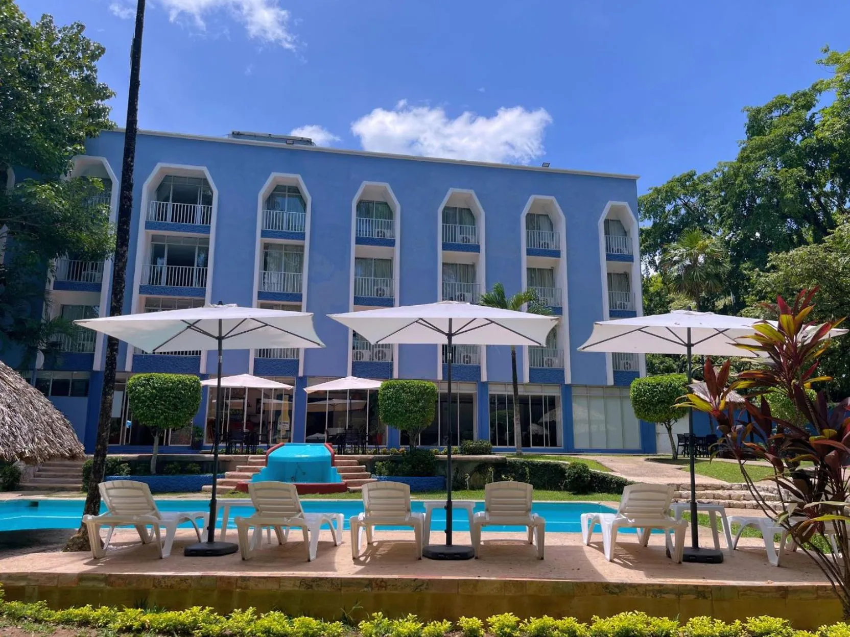 Swimming pool in Hotel Maya Palenque