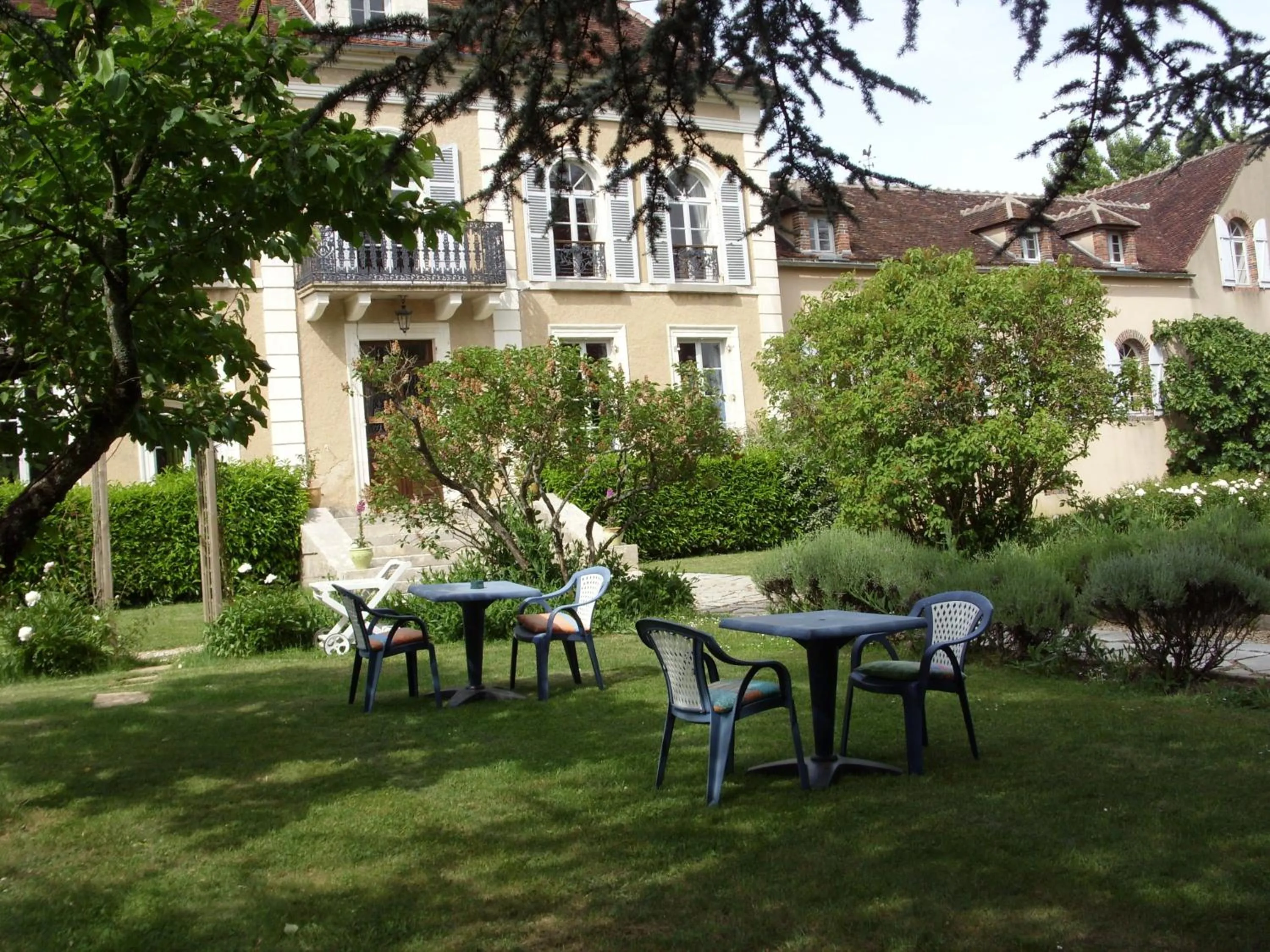 Property building in Domaine de Sainte Anne
