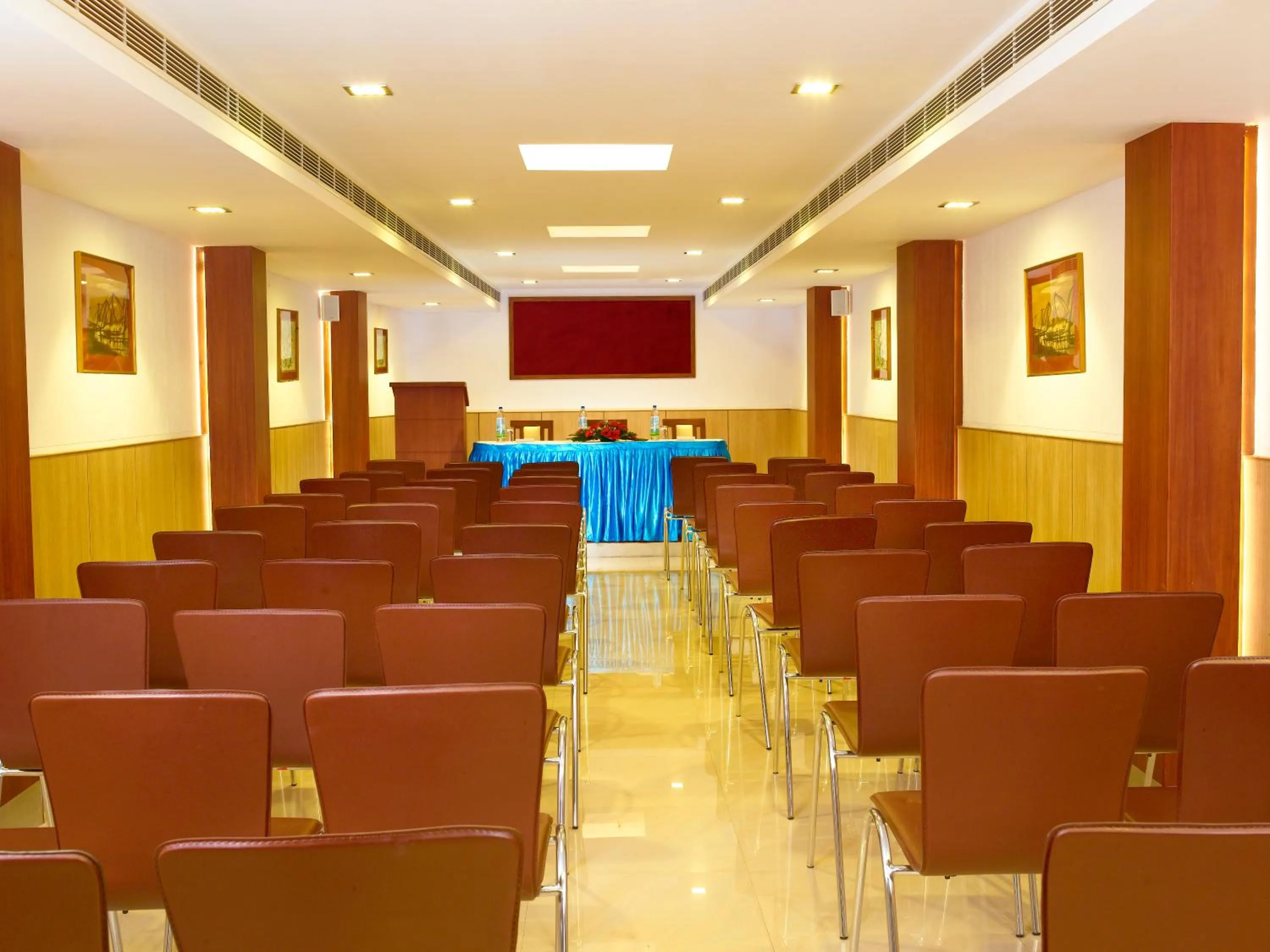 Business facilities in Hotel Aiswarya