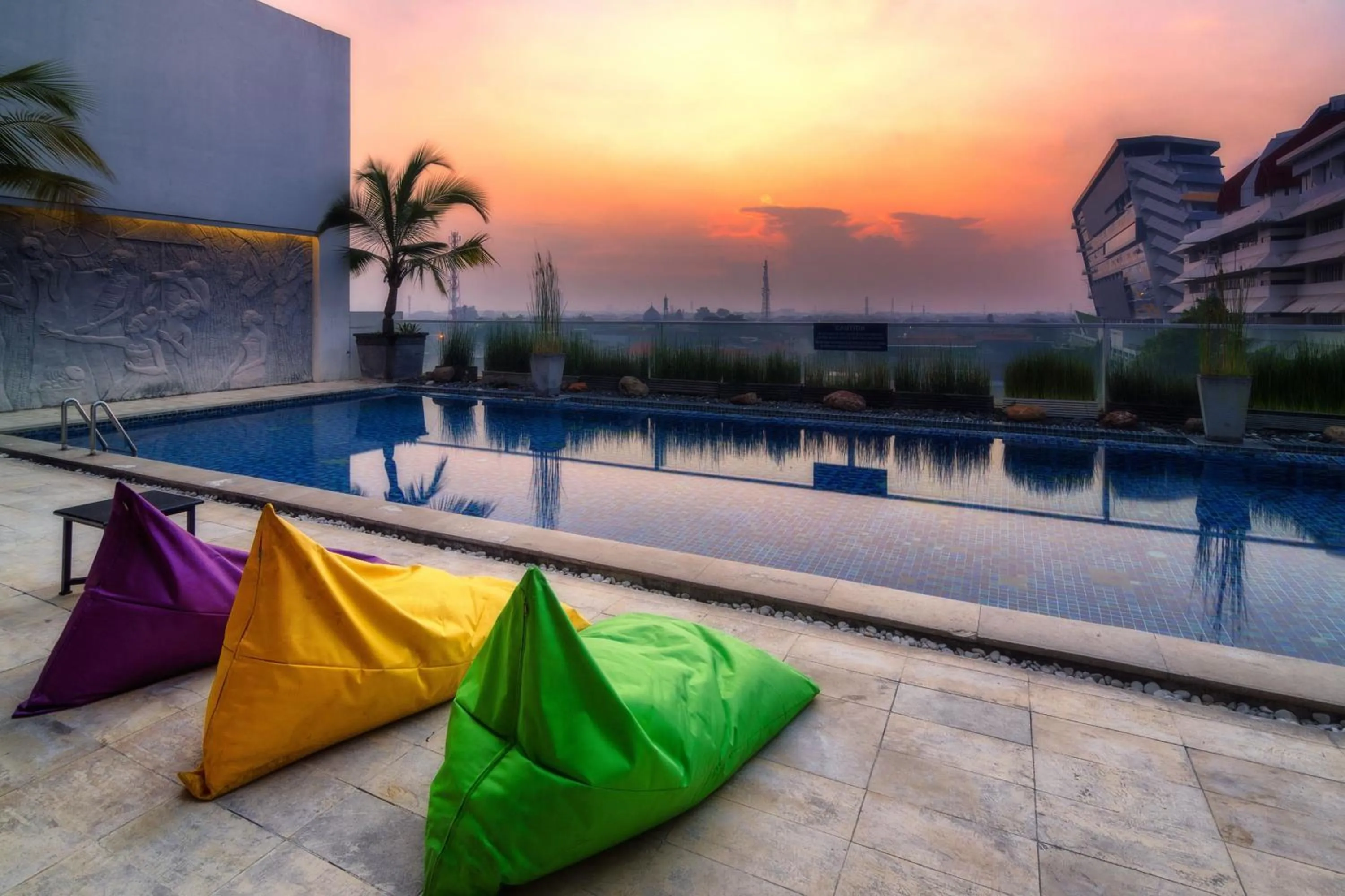 Swimming pool in The Square Surabaya Hotel