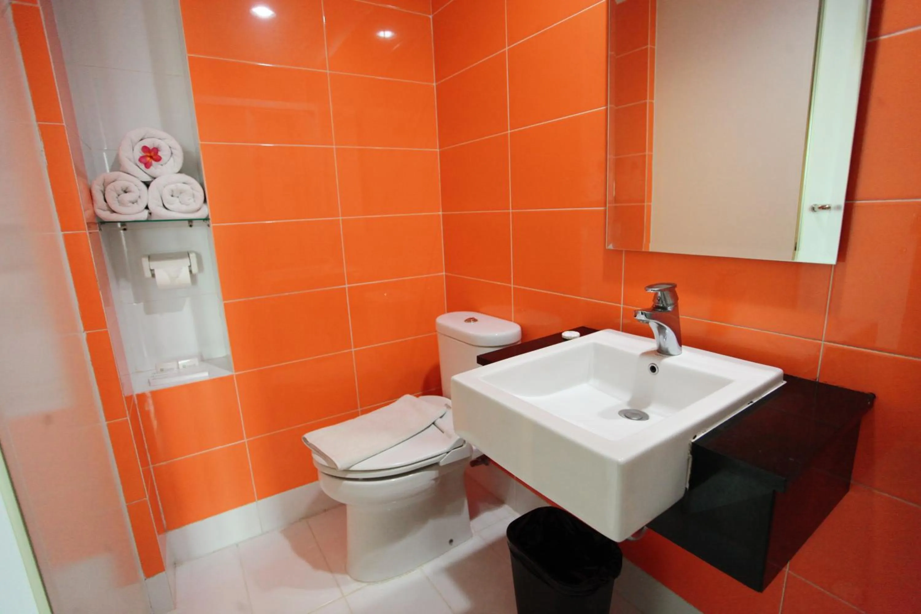 Toilet in The Square Surabaya Hotel