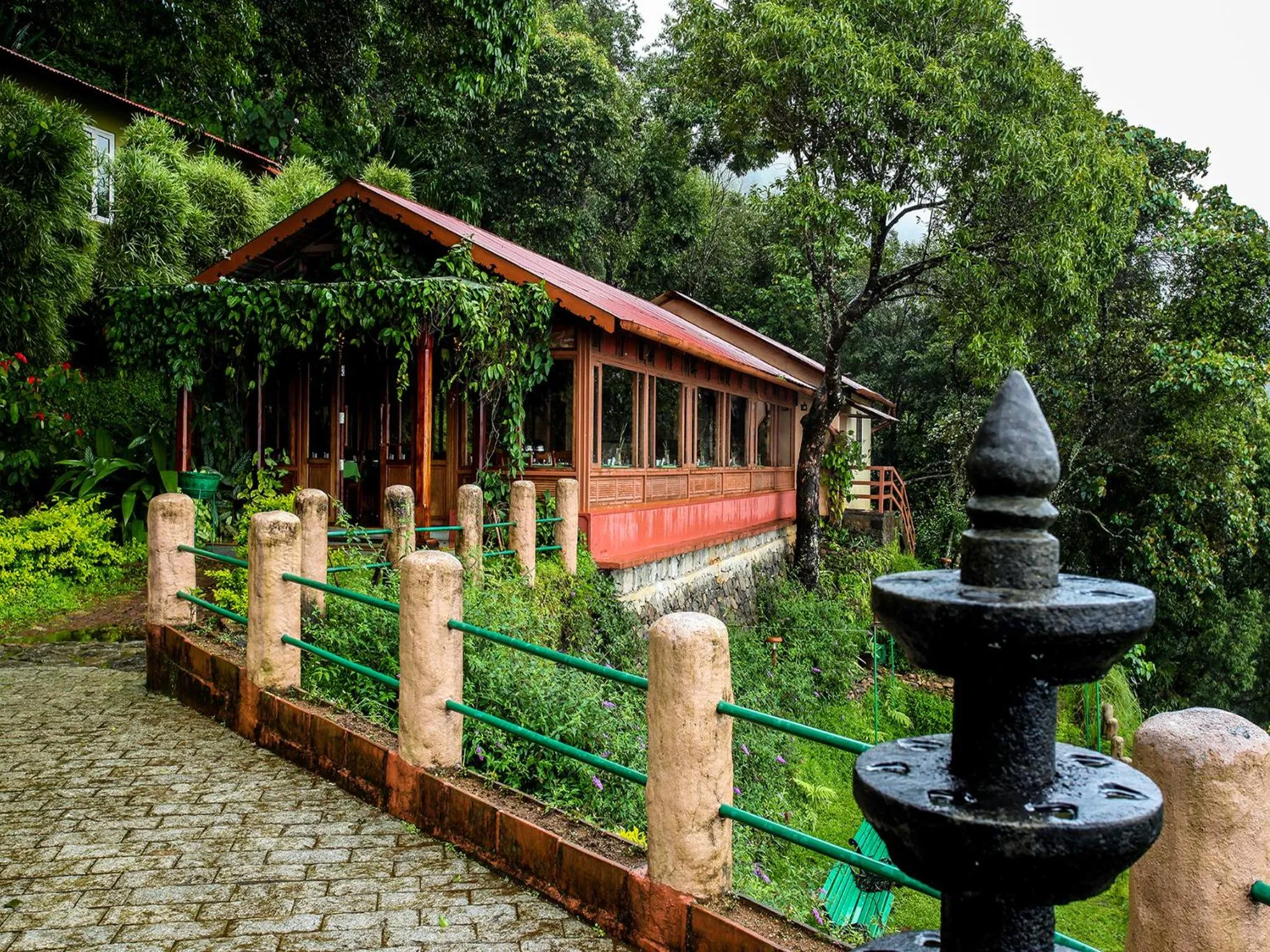 Restaurant/places to eat in Blackberry Hills Munnar Nature Resort & Spa