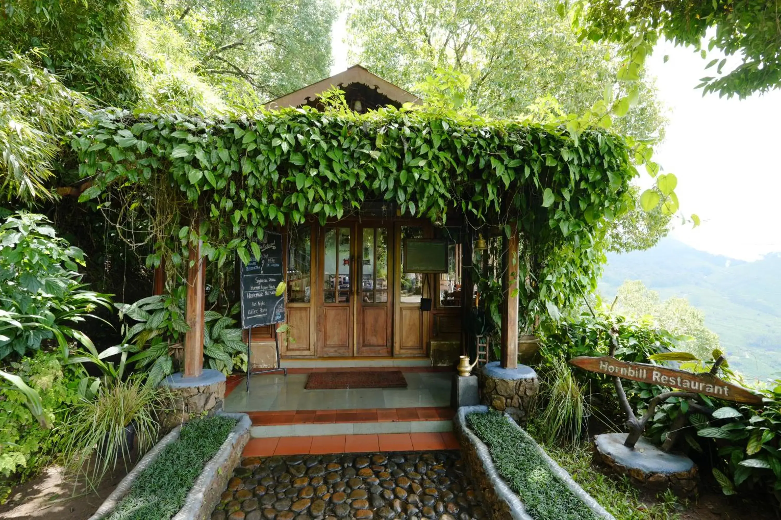 Restaurant/places to eat in Blackberry Hills Munnar Nature Resort & Spa Restaurant/places to eat in Blackberry Hills Munnar Nature Resort & Spa