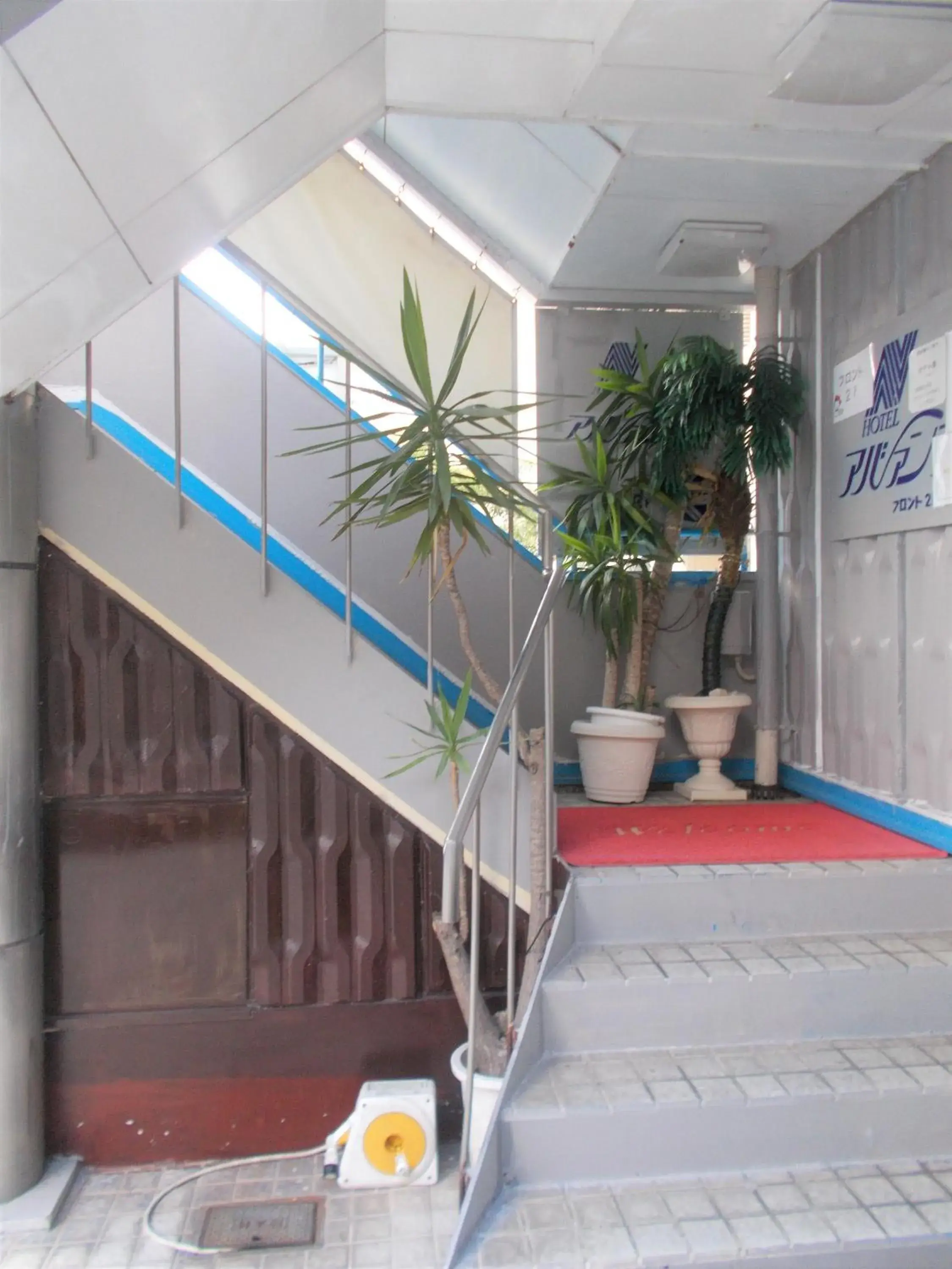 Facade/entrance in Hotel Avanti Facade/entrance in Hotel Avanti