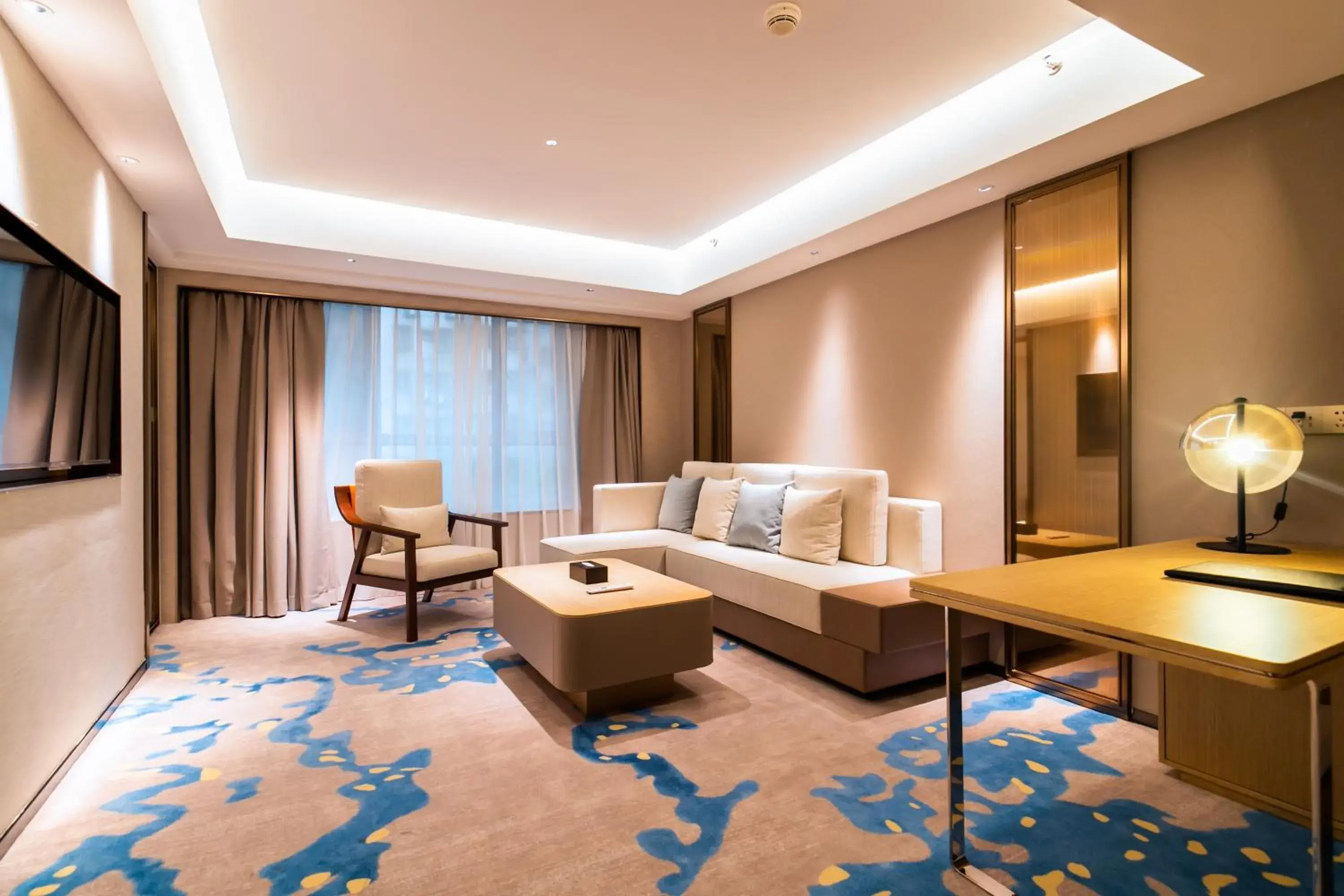 Living room in Landmark International Hotel Living room in Landmark International Hotel