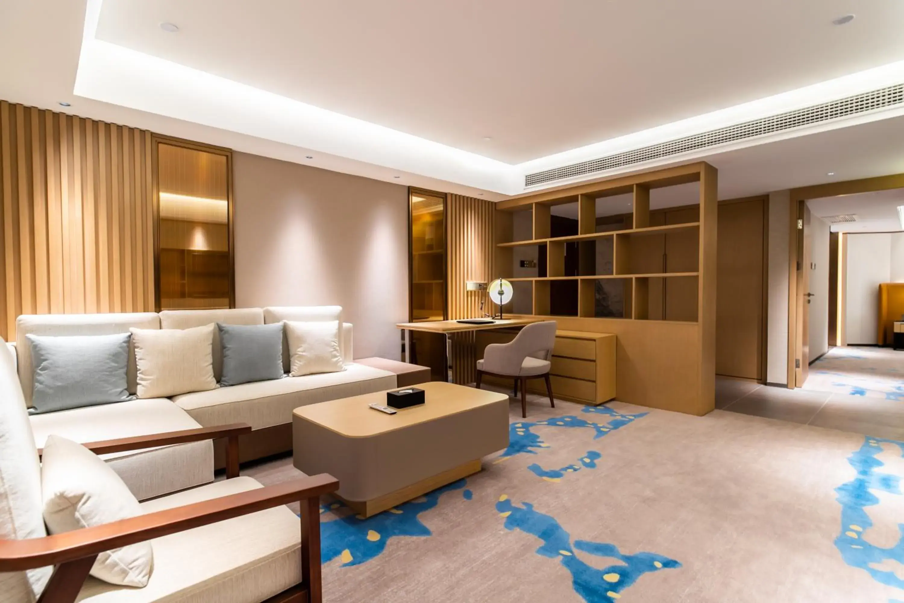 Living room, Bed in Landmark International Hotel Living room, Bed in Landmark International Hotel