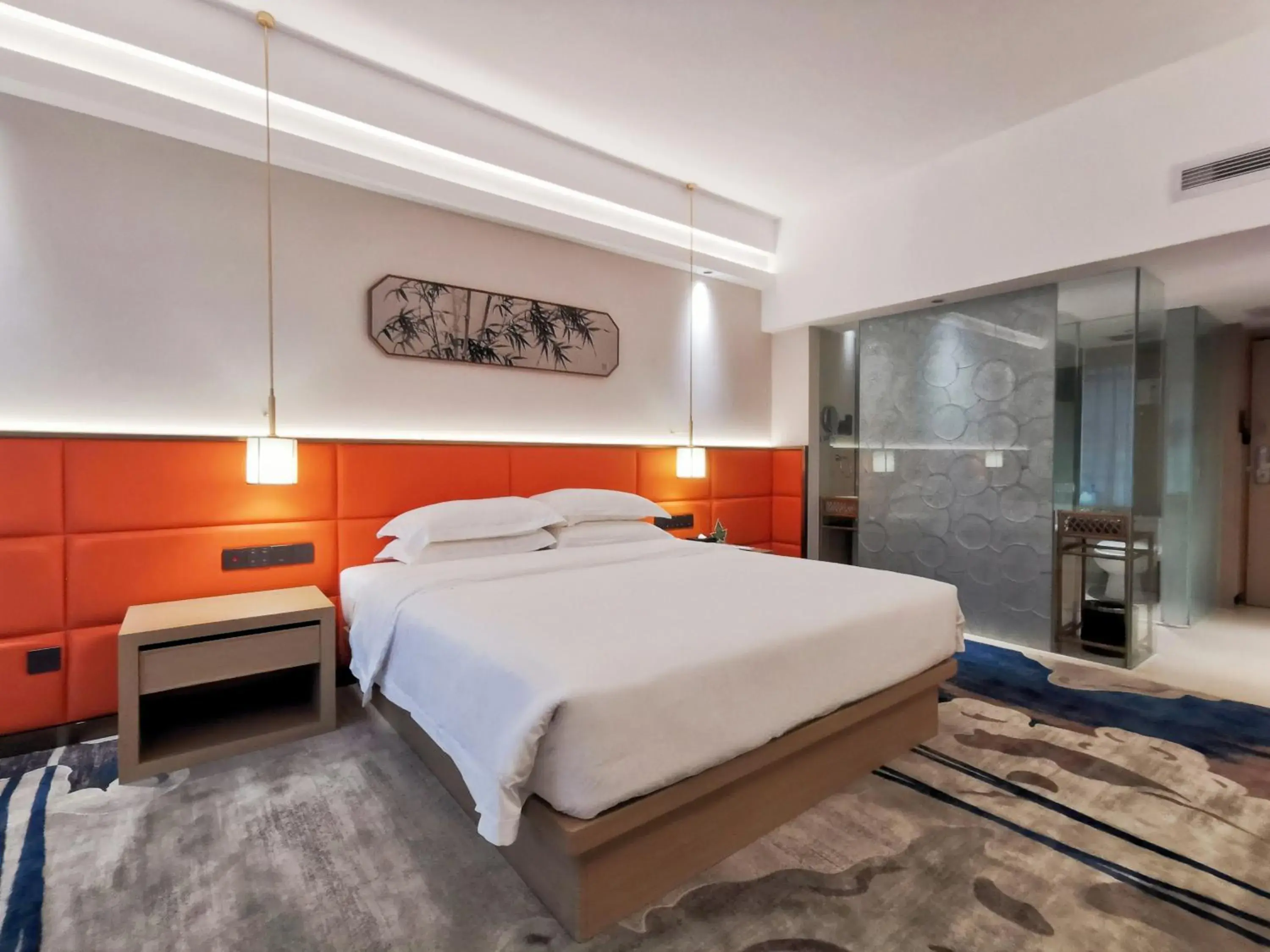 Deluxe King Room in Landmark International Hotel Deluxe King Room in Landmark International Hotel